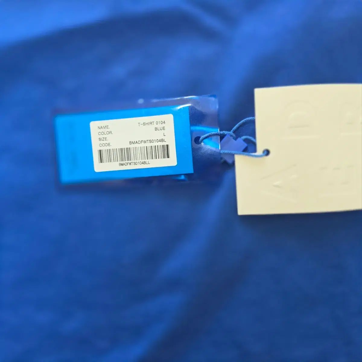 Ader error アーダーエラー　バラクラバ メルカリ内一点物‼️nubian L ADER ERROR アーダーエラー エドカ ロゴ Tシャツ z-blue - メルカリ