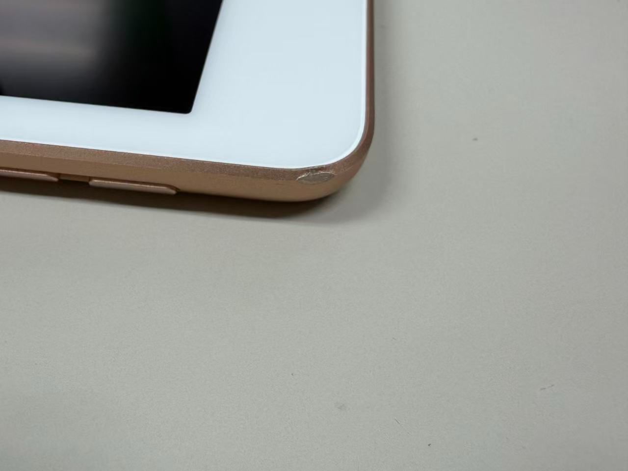 Apple iPad 第8世代 Wi-Fi 128GB ゴールド 電源入らない - メルカリ