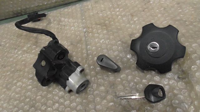 グラストラッカー　NJ47A-118xxx　の　キーセット 3/3:#1776920920