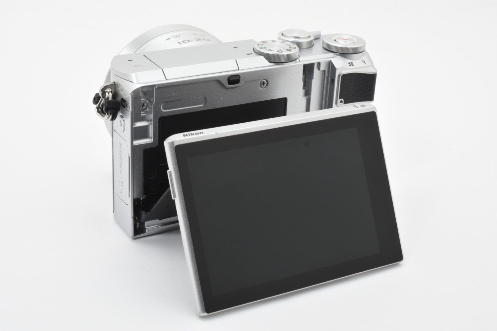 良品] Nikon 1 J5 1NIKKOR 10-30mm 1:3.5-5.6 VR ミラーレス一眼