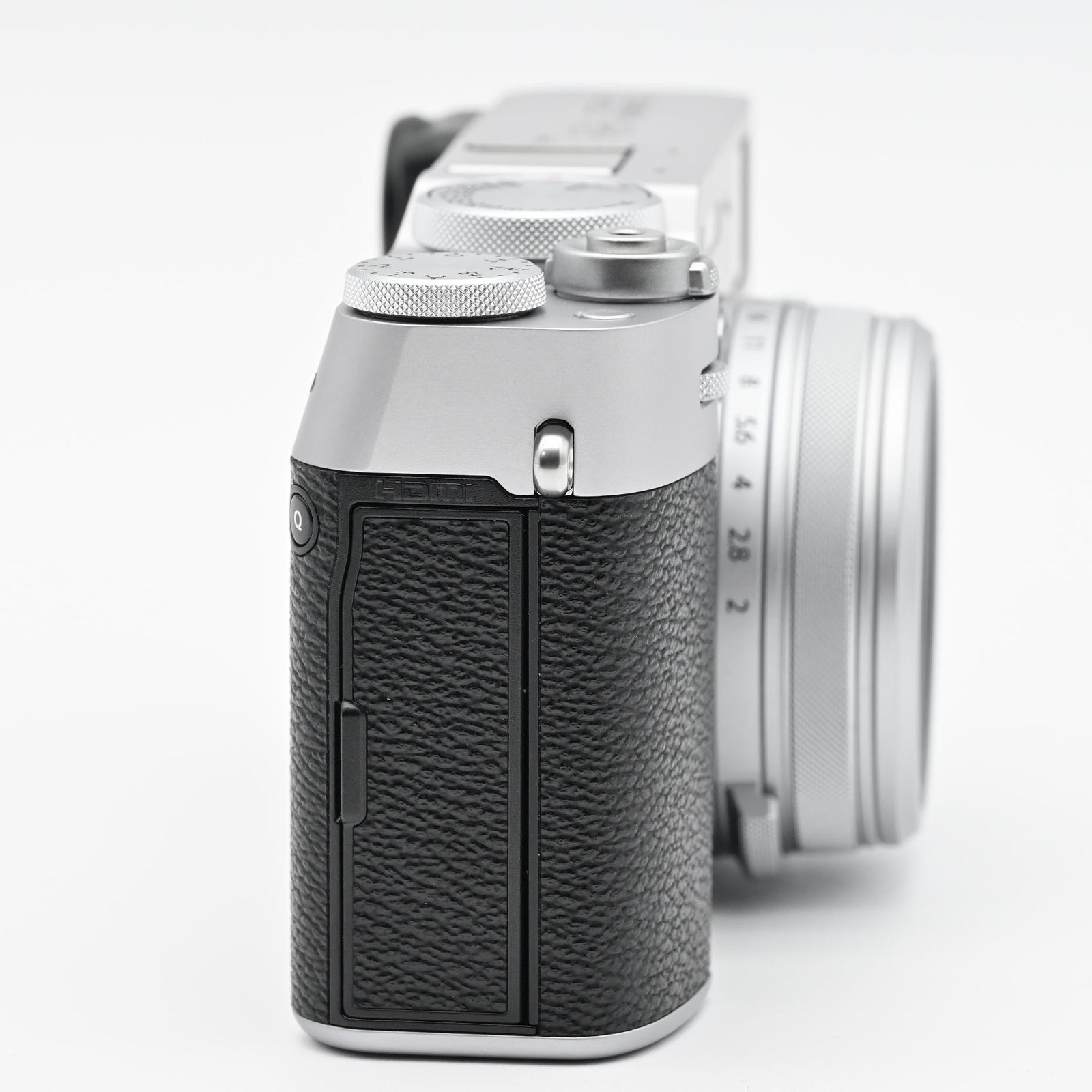 FUJIFILM X100VI シルバー ショット数 1085回 - メルカリ