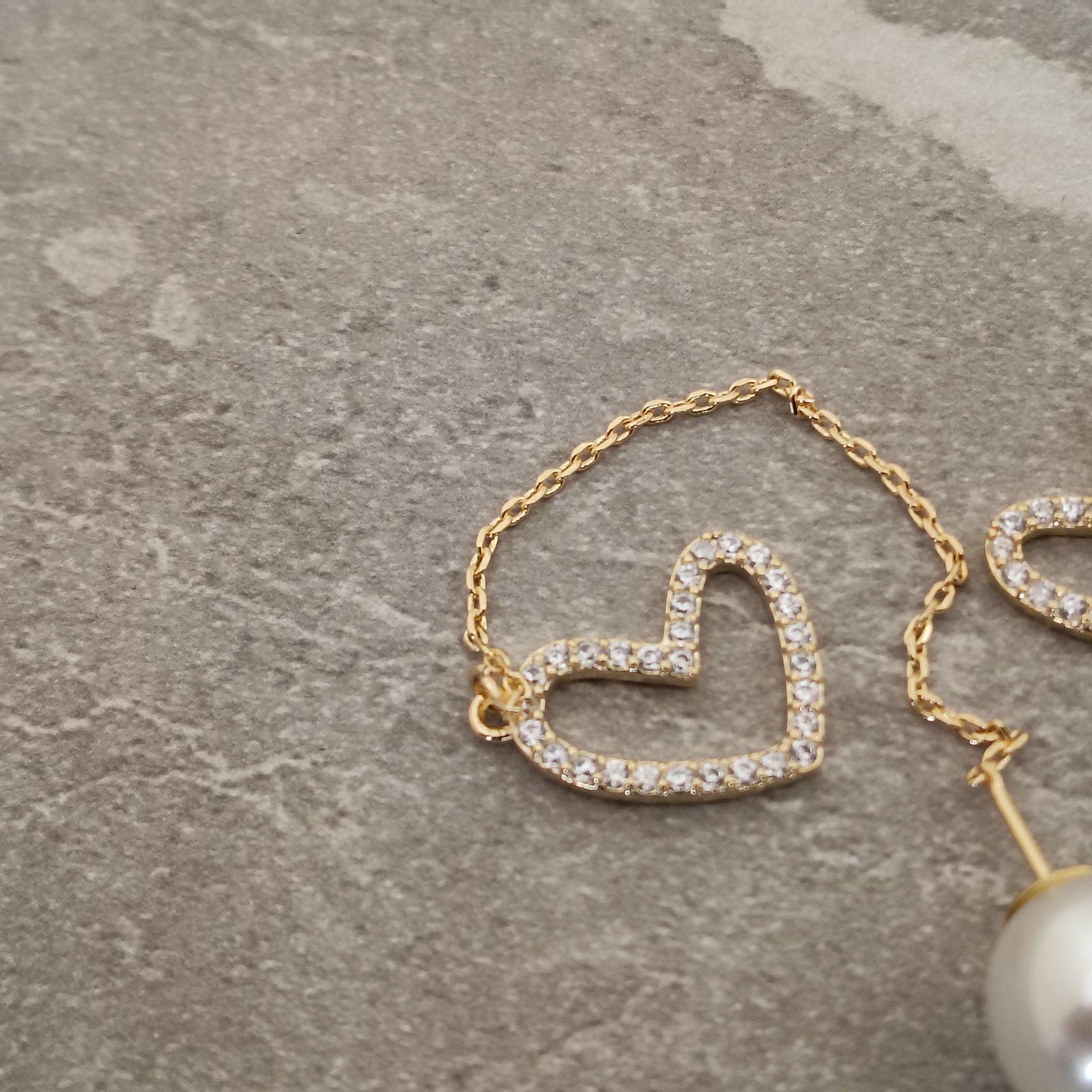 ピアス パール ハート ゴールド ロングピアス 揺れる チェーンピアス 