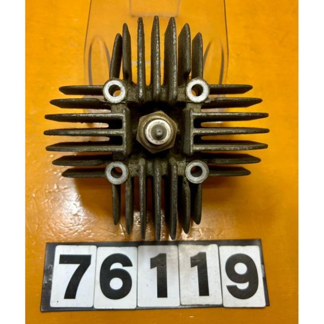 76119 中古 YAMAHA ヤマハ JT1 FS1 YB-1 エンジン シリンダー ヘッド ジャンク 動作未確認 錆あり