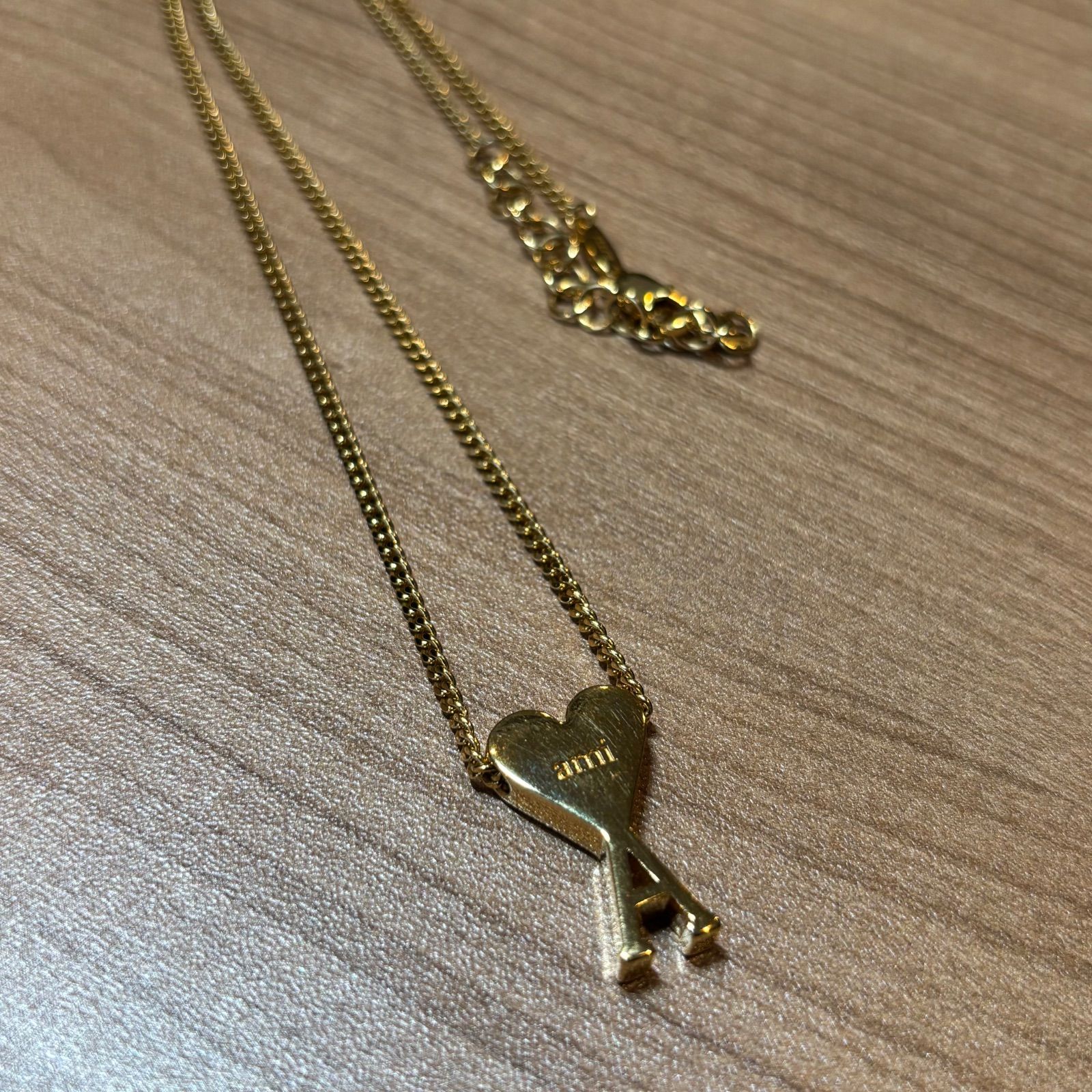 ハート型ロゴ ネックレス ゴールド　アミパリ AMI Alexandre Mattiussi アミパリス AMI PARIS ネックレス AMI DE アクセサリー