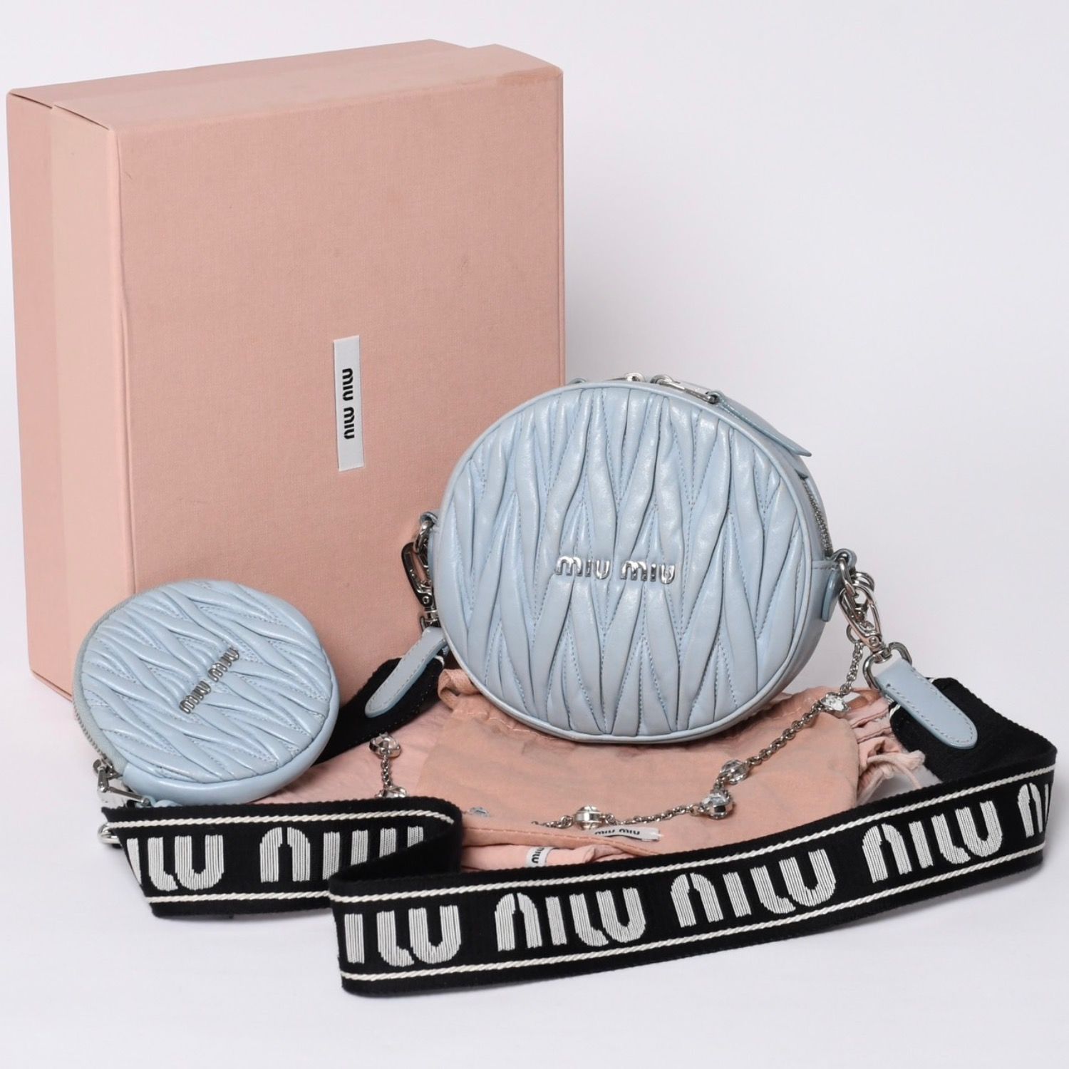 正規店購入付属品完備 MIUMIUチェーンカナパショルダーバッグ 希少赤