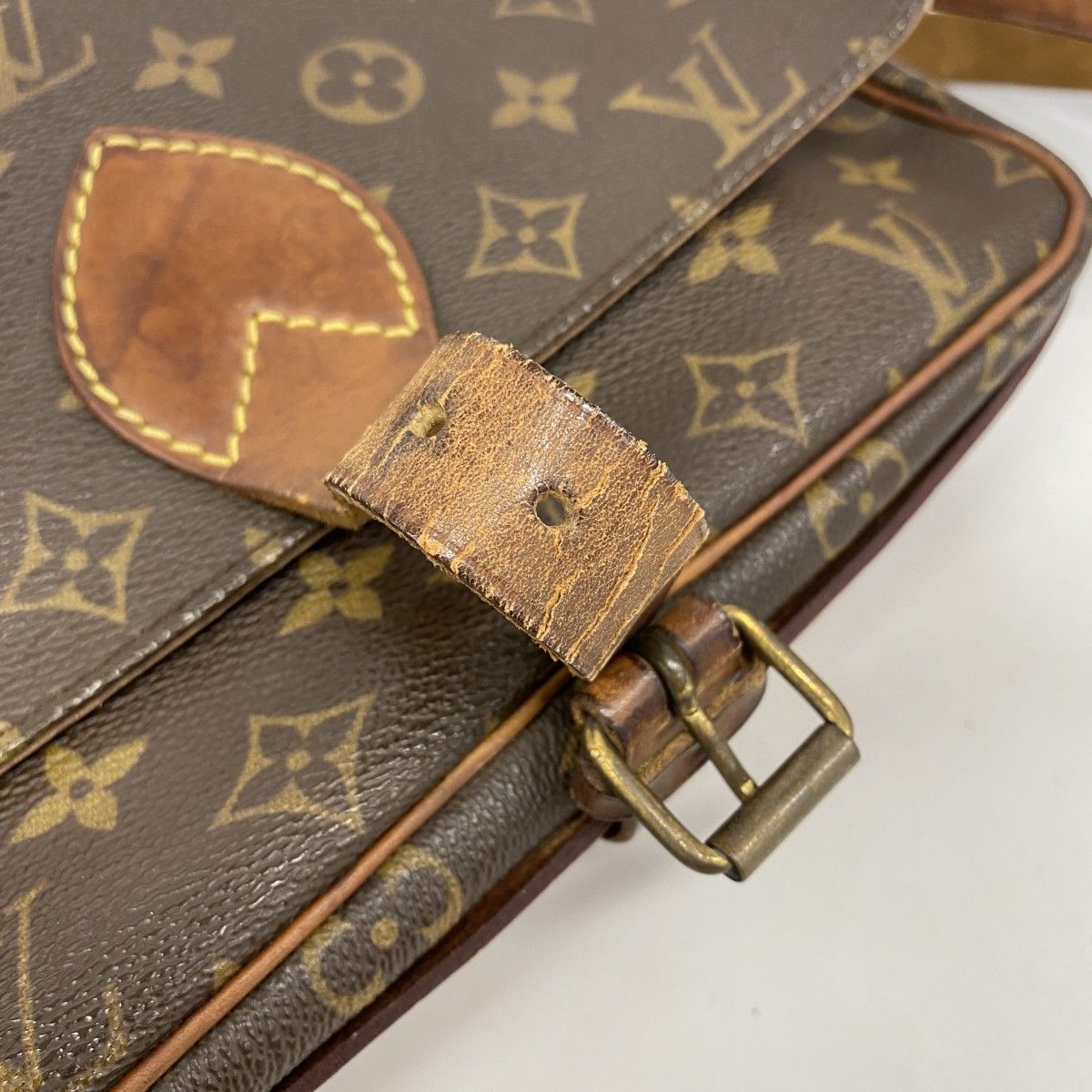 ルイヴィトン M51252 ショルダーバッグ ブラウン  LOUIS VUITTON カルトシエールGM モノグラム ルイ ヴィトン モノグラム カルトシエール GM ブラウン M51252