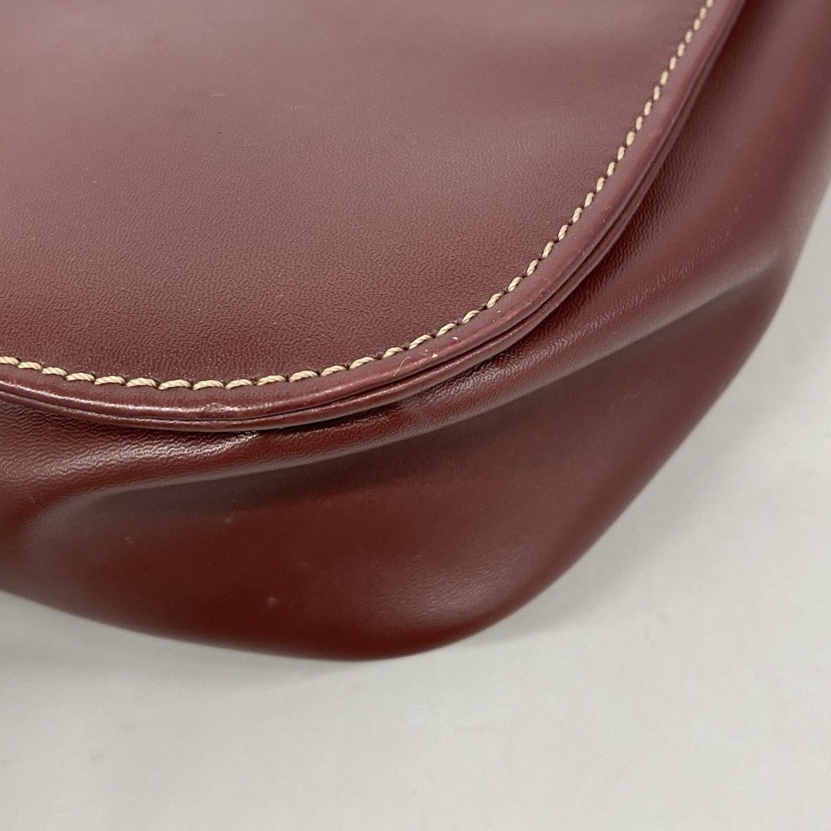 【6db1304】カルティエ ショルダーバッグ マスト レザー ボルドー ゴールド金具【中古】レディース Cartier（カルティエ） 【6db2147】カルティエ ショルダーバッグ