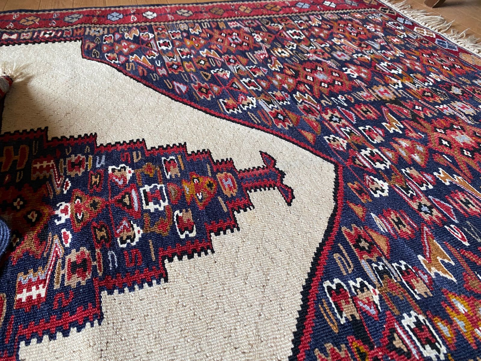 芸術品！今では入手困難大判セネキリム133×208セネは昔からイランの 