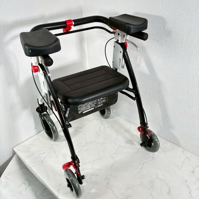 ユーバ産業 アームフィット 肘置き付き 折りたたみ歩行車 室内・室外用 420K6000 11,304円