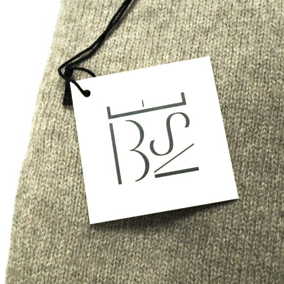 BASERANGE ベースレンジ 24AW フランス製 WHIT GLOVES Recycled Cashmere カシミヤグローブ ACWG-RC-WI24 STOPPA BROWN 定価21,780円 手袋【新古品】【中古】【BASERANGE】 新品 BASERANGE ベースレンジ 24AW フランス製 WHIT GLOVES Recycled