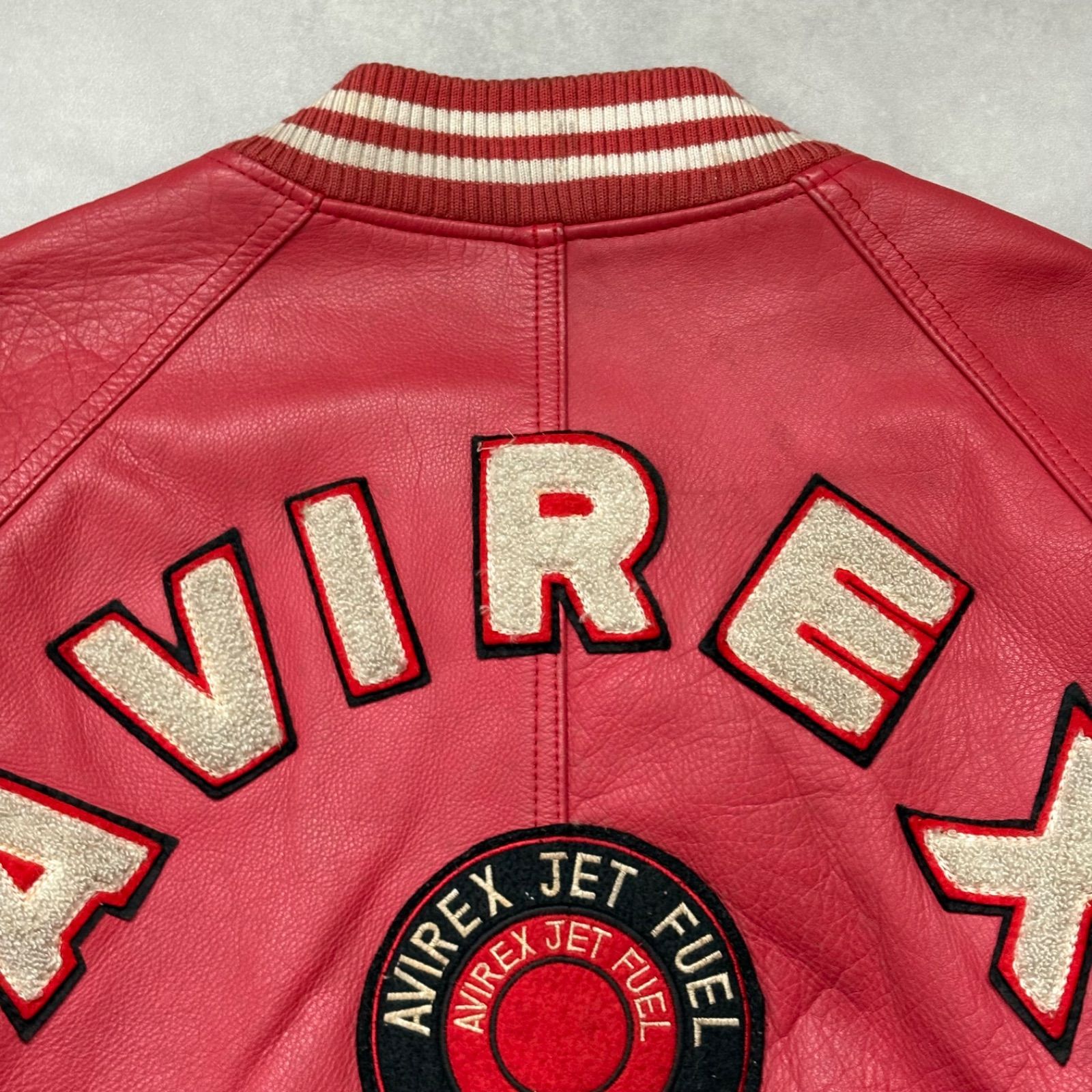 古着 AVIREX 刺繍 アーチロゴ オールレザー スタジャン S 短丈 AVIREX アヴィレックス レザー スタジャン ジャケット S 赤 アーチロゴ