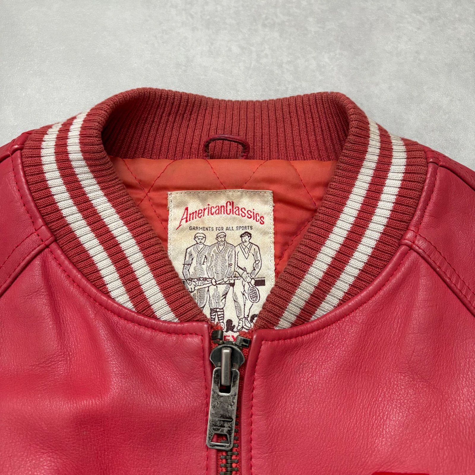 古着 AVIREX 刺繍 アーチロゴ オールレザー スタジャン S 短丈 AVIREX アヴィレックス レザー スタジャン ジャケット S 赤 アーチロゴ