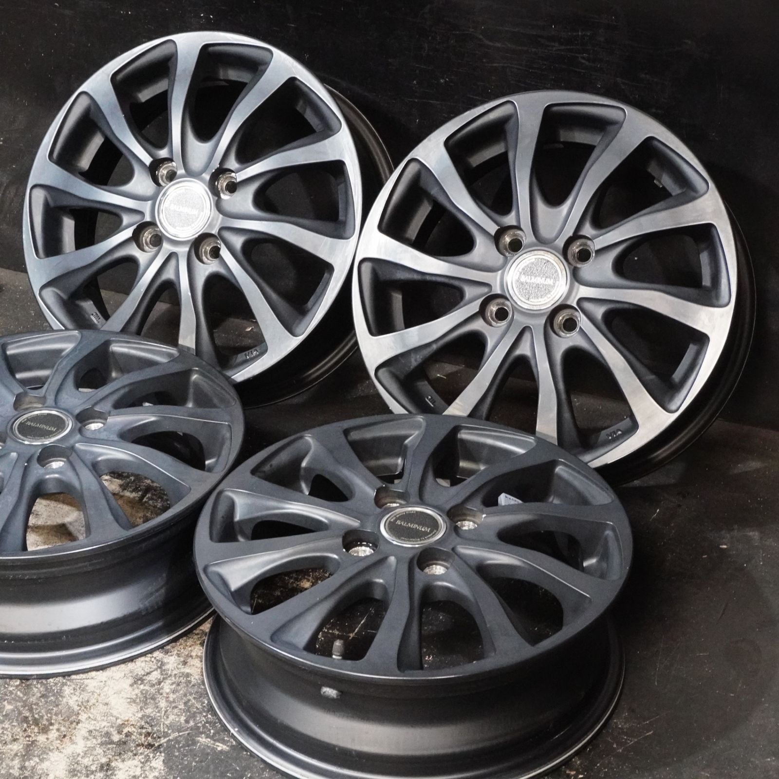 バルミナ BALMINUM TR10 中古ホイール 4本 6J 17インチ PCD100 4穴 +40 