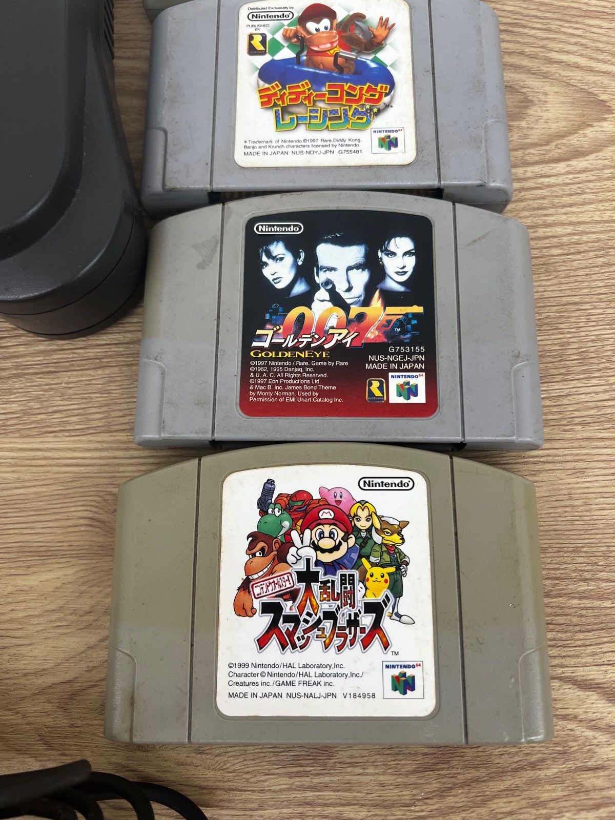 3 【通電確認済み・動作未確認】 NINTENDO64 ニンテンドウ64 本体