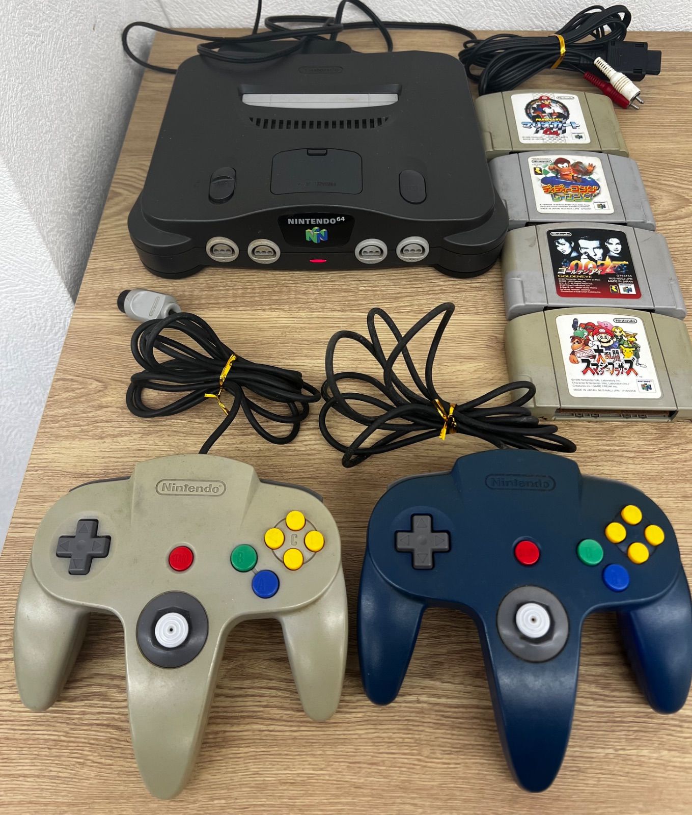 3 【通電確認済み・動作未確認】 NINTENDO64 ニンテンドウ64 本体