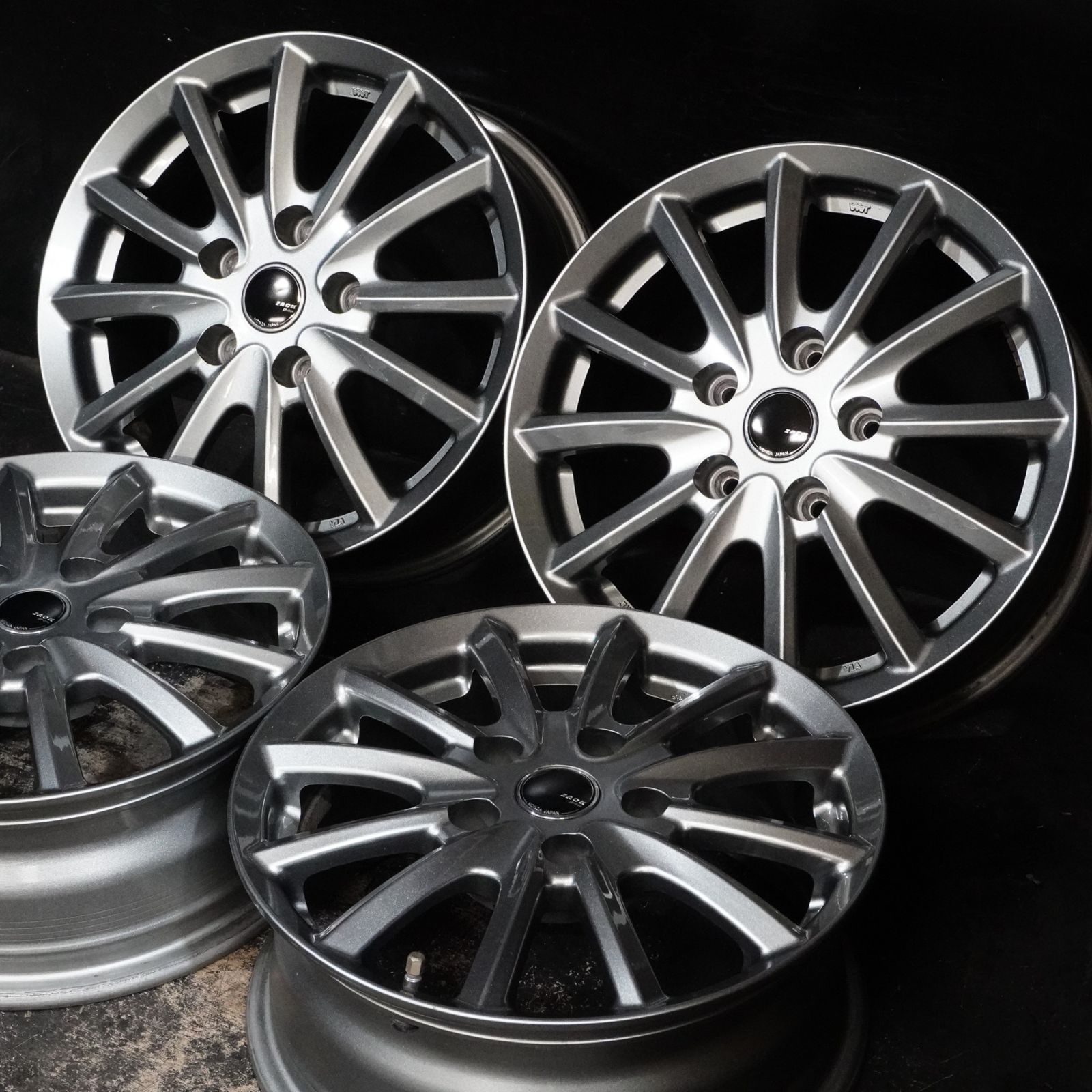 ZACK JP-110 社外ホイール 15インチ 4本 6J5HPCD114.3+48 ヴォクシー アイシス等　(VHK492) ZACK JP-110 社外ホイール 15インチ 4本 6J5HPCD114.3+48 ヴォクシー