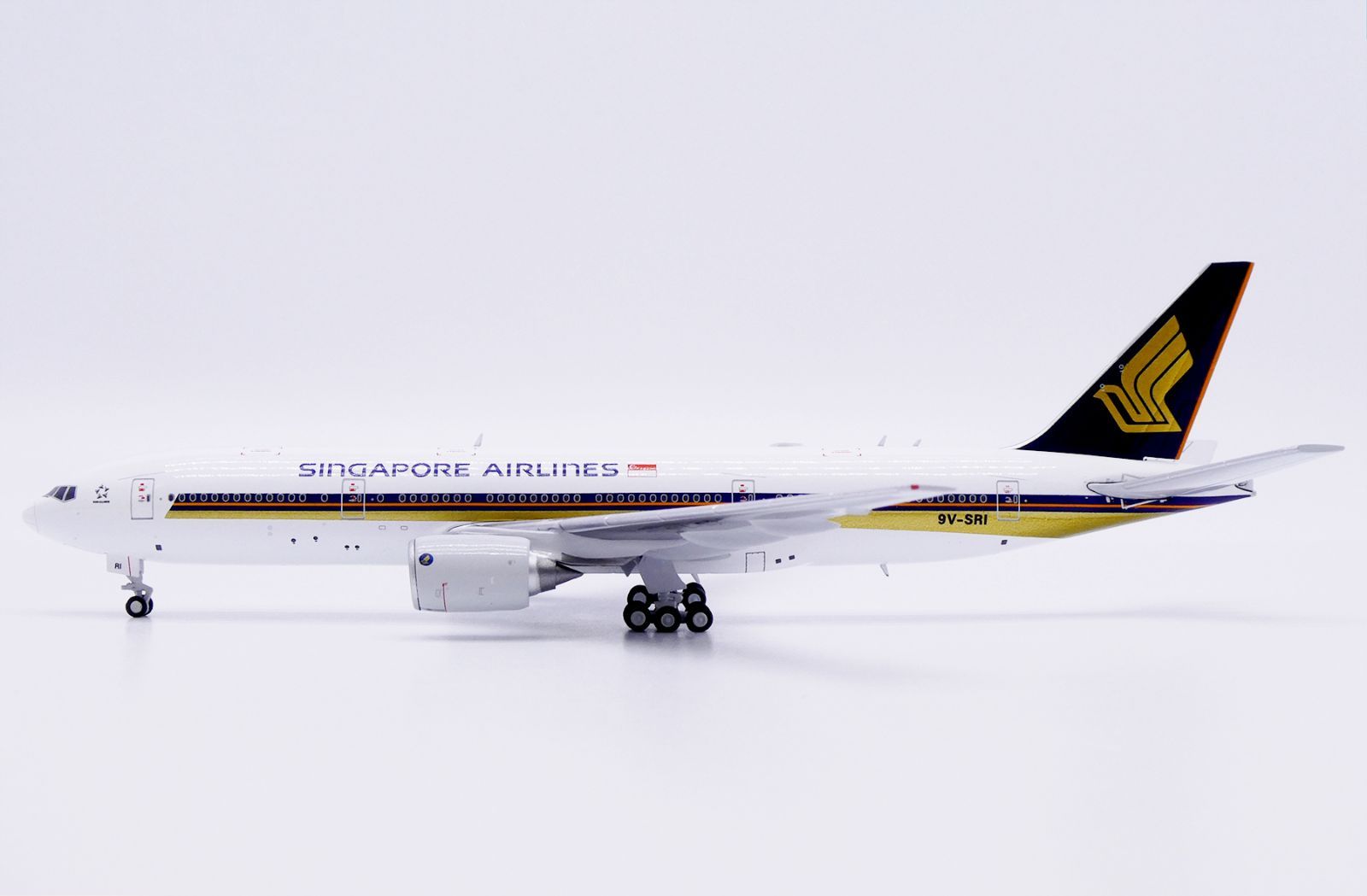 1/200 777-200ER シンガポール航空 9V-SQN Jcwings シンガポール航空 777-200ER 9V-SRI 1/400 XX40673 - メルカリ