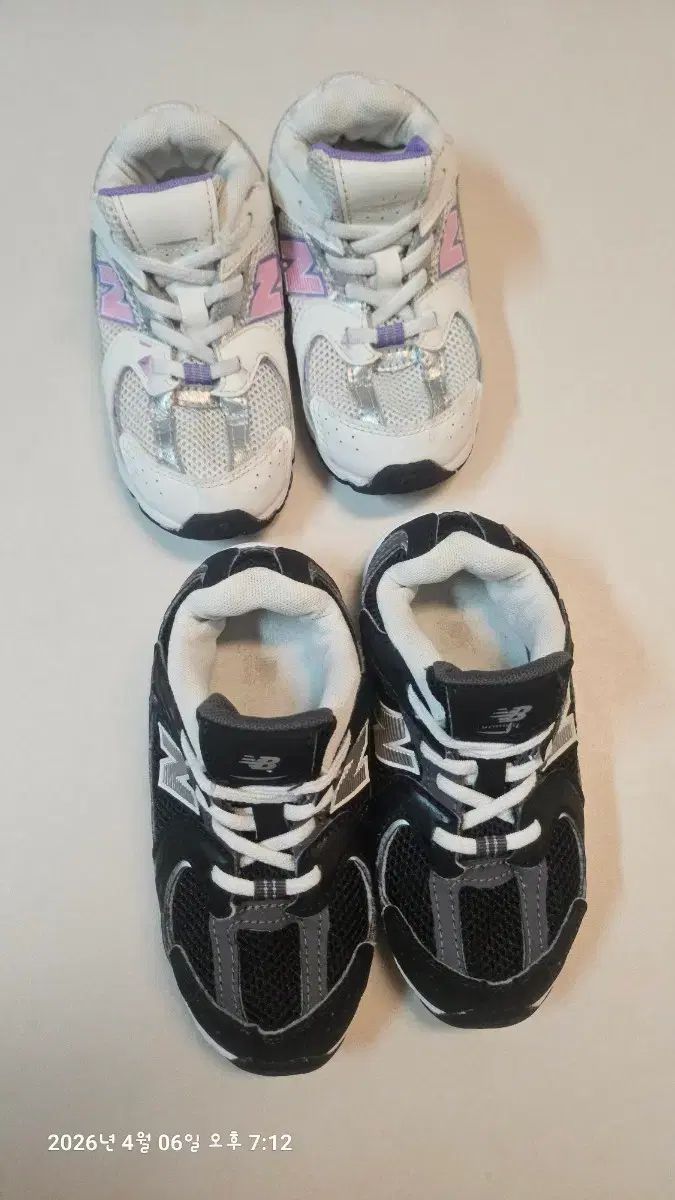 キッズNew Balance 530 160 2足まとめ 4,837円