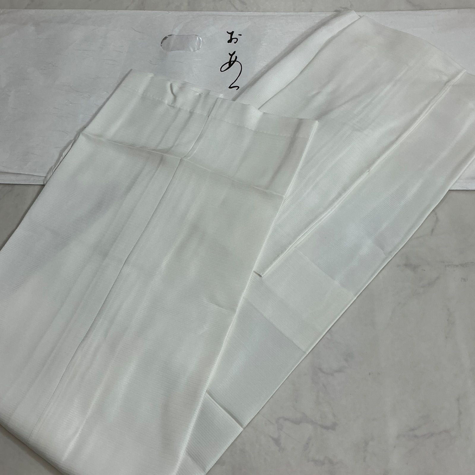 ◆kimono+one◆夏物単衣◆未使用同然◆夏長襦袢◆絽織◆白半衿付き◆衣紋抜き付き◆仕付け糸付き◆さが美◆ニューはればれ加工◆裄長◆裄68肩丈135◆ K1391