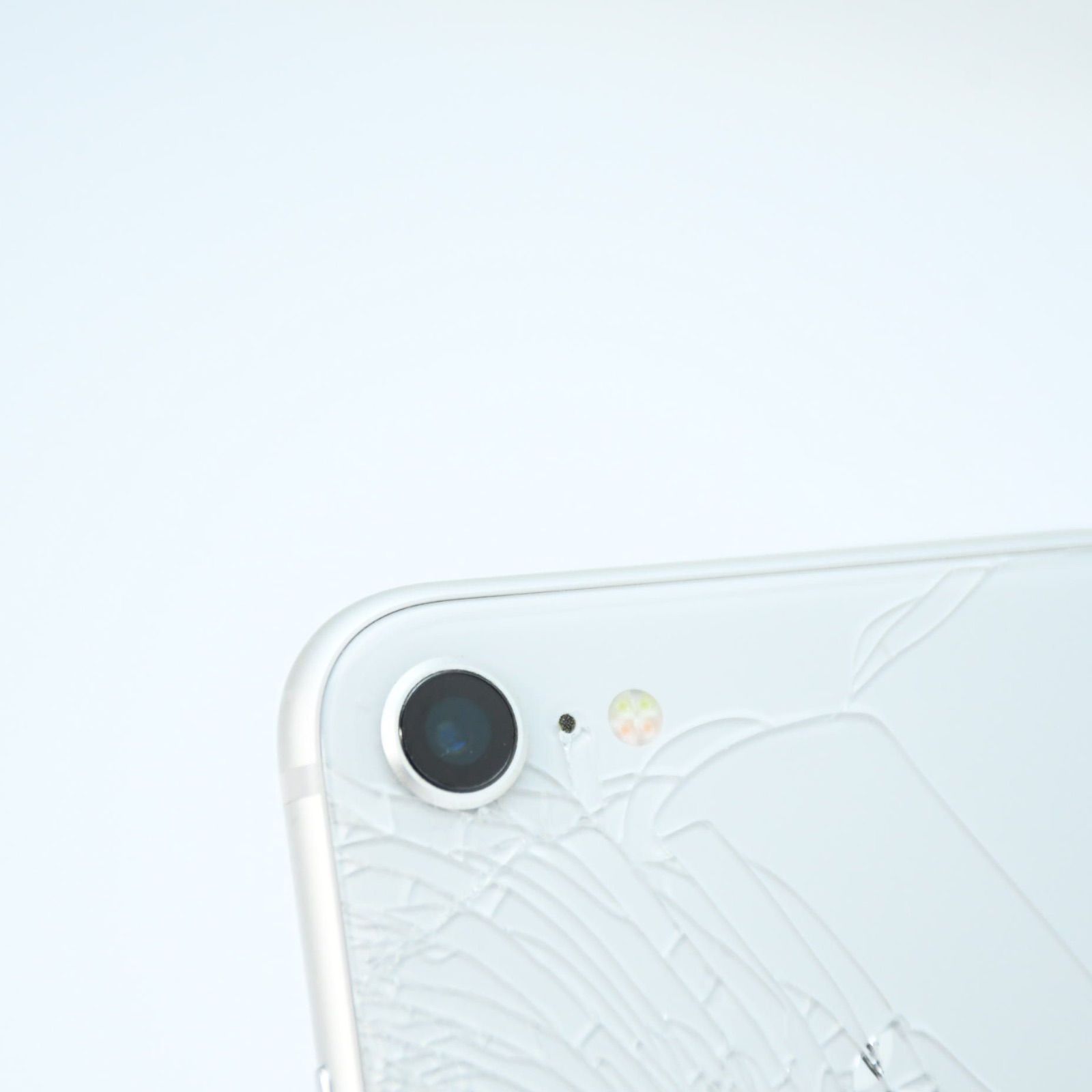 【ジャンク】Apple iPhone8 64GB シルバー iPhone8 64GB ジャンク品 シルバー - メルカリ