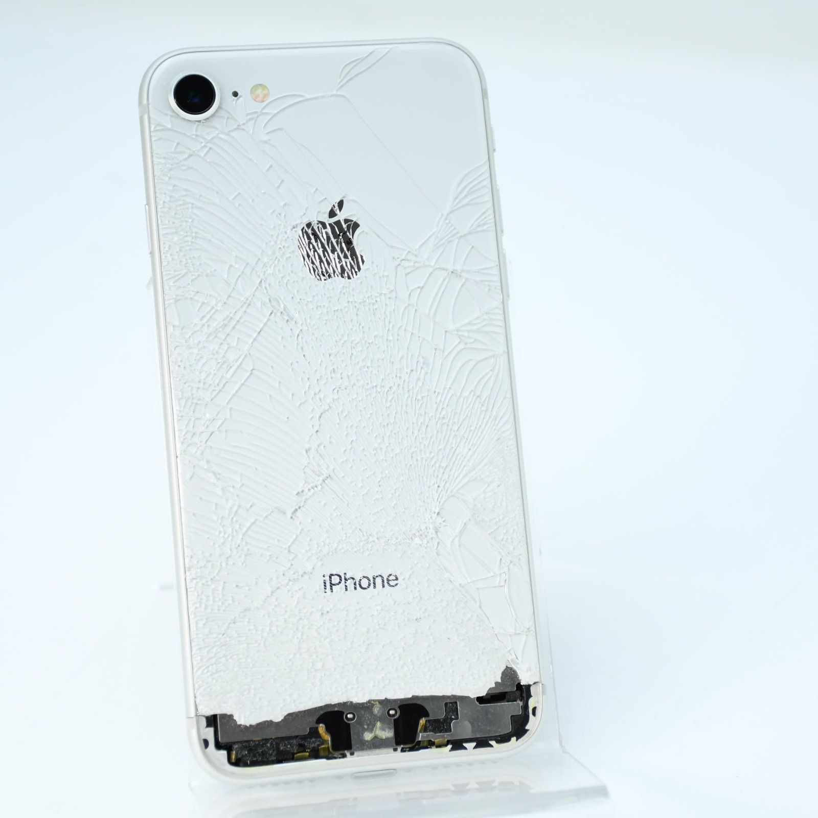 【ジャンク】Apple iPhone8 64GB シルバー iPhone8 64GB ジャンク品 シルバー - メルカリ