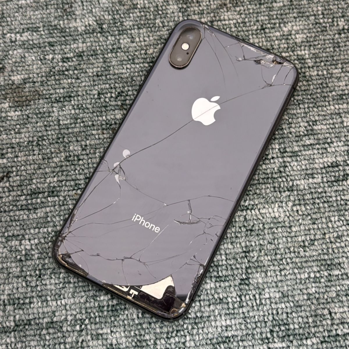 ◎【中古／ジャンク品】 iPhoneX 64GB 〇端末 SIMロックなし NQAX2J/A