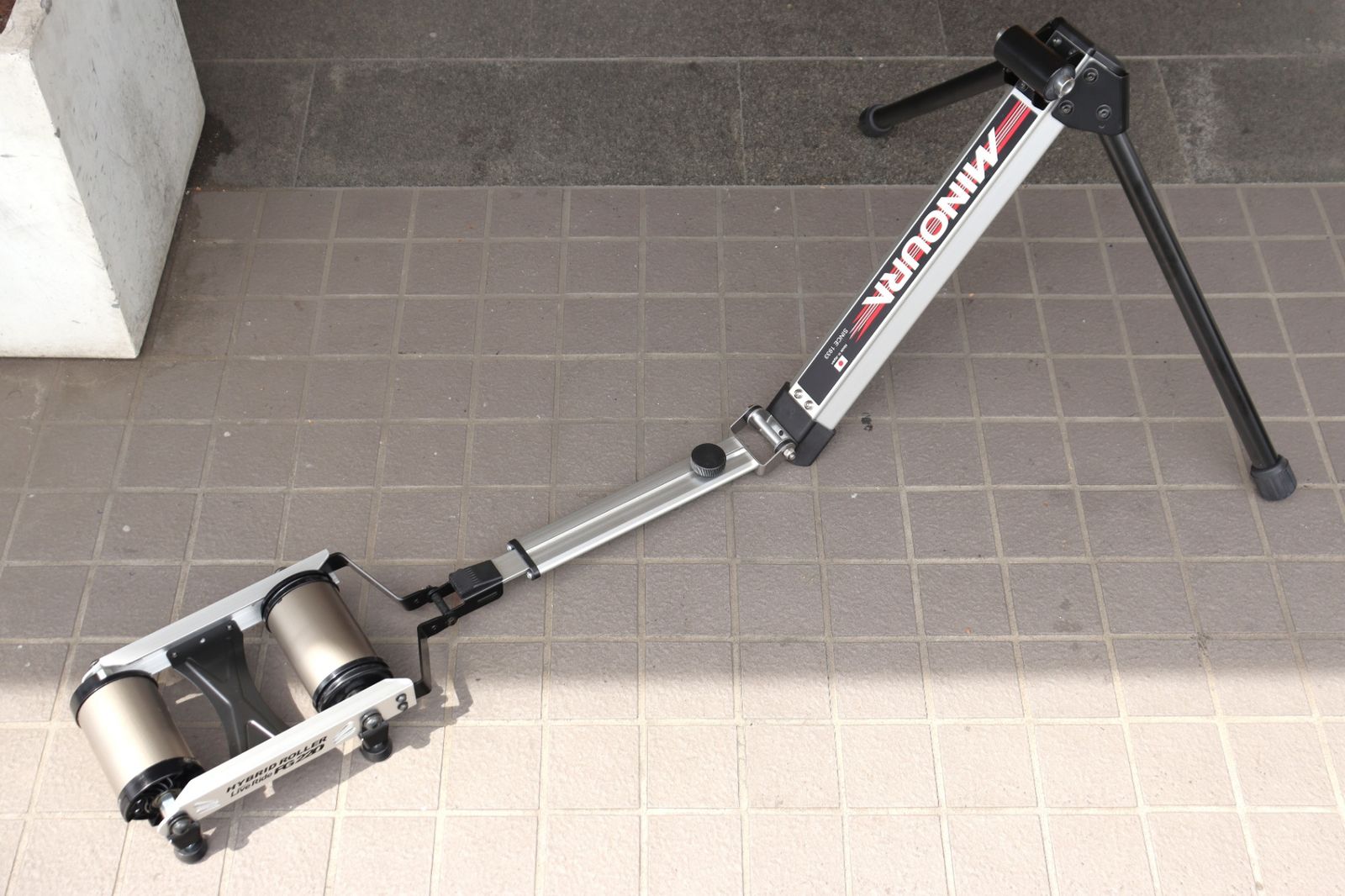ミノウラ MINOURA HYBRID ROLLER FG220 ハイブリッドローラー ローラー台 【横浜店】
