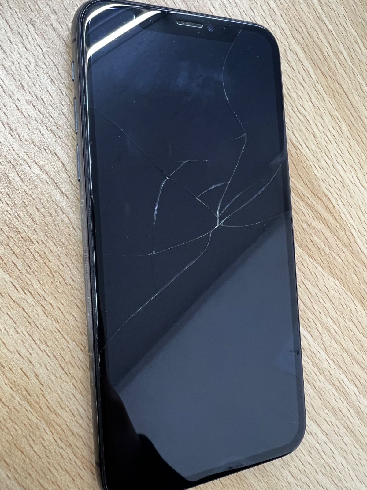 iPhone X スペースグレイ ジャンク ムスビー｜【ジャンク品】iPhoneX 256GB au スペースグレイ c19438