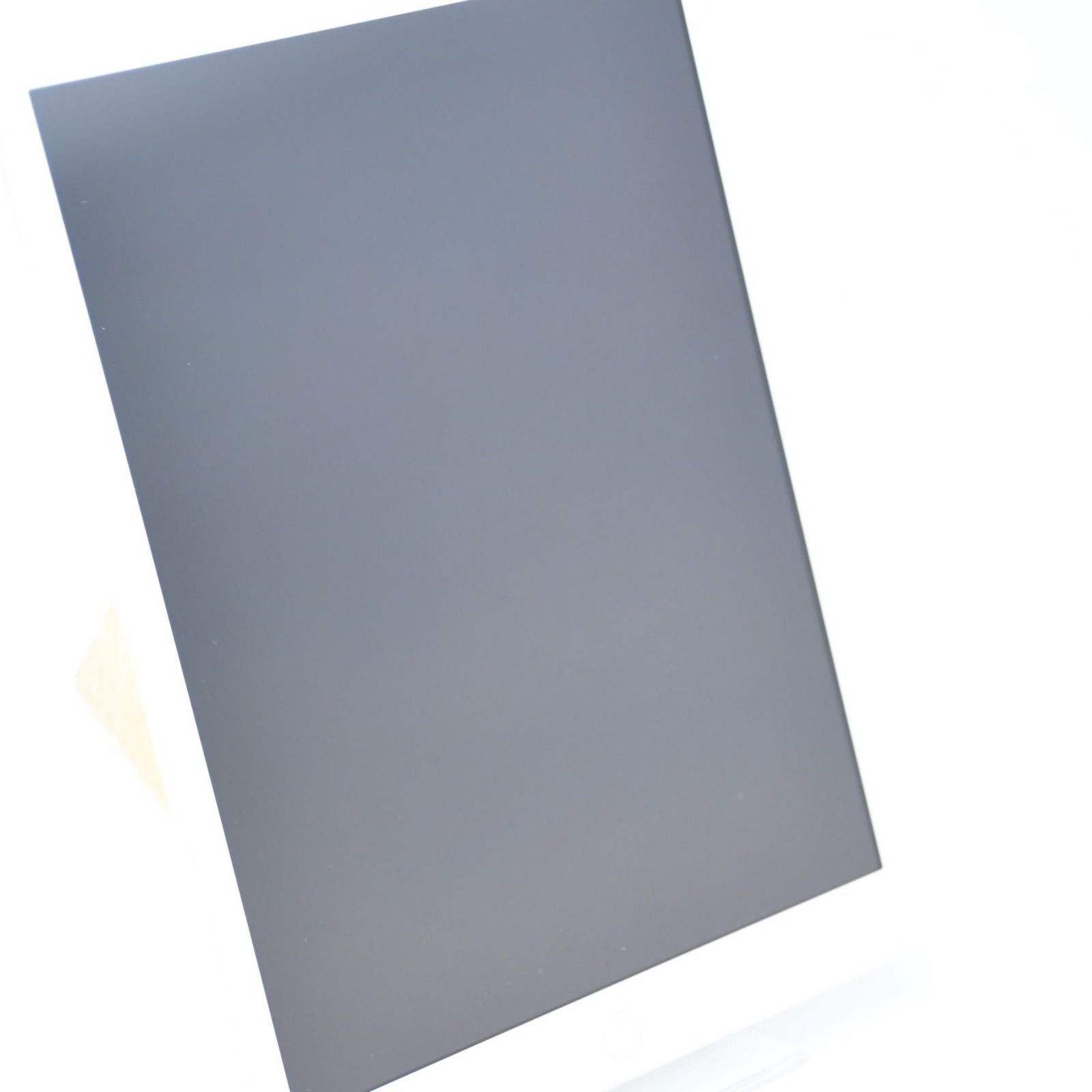 iPad 第8世代 32GB シルバー Docomo SIMフリー 84% - メルカリ