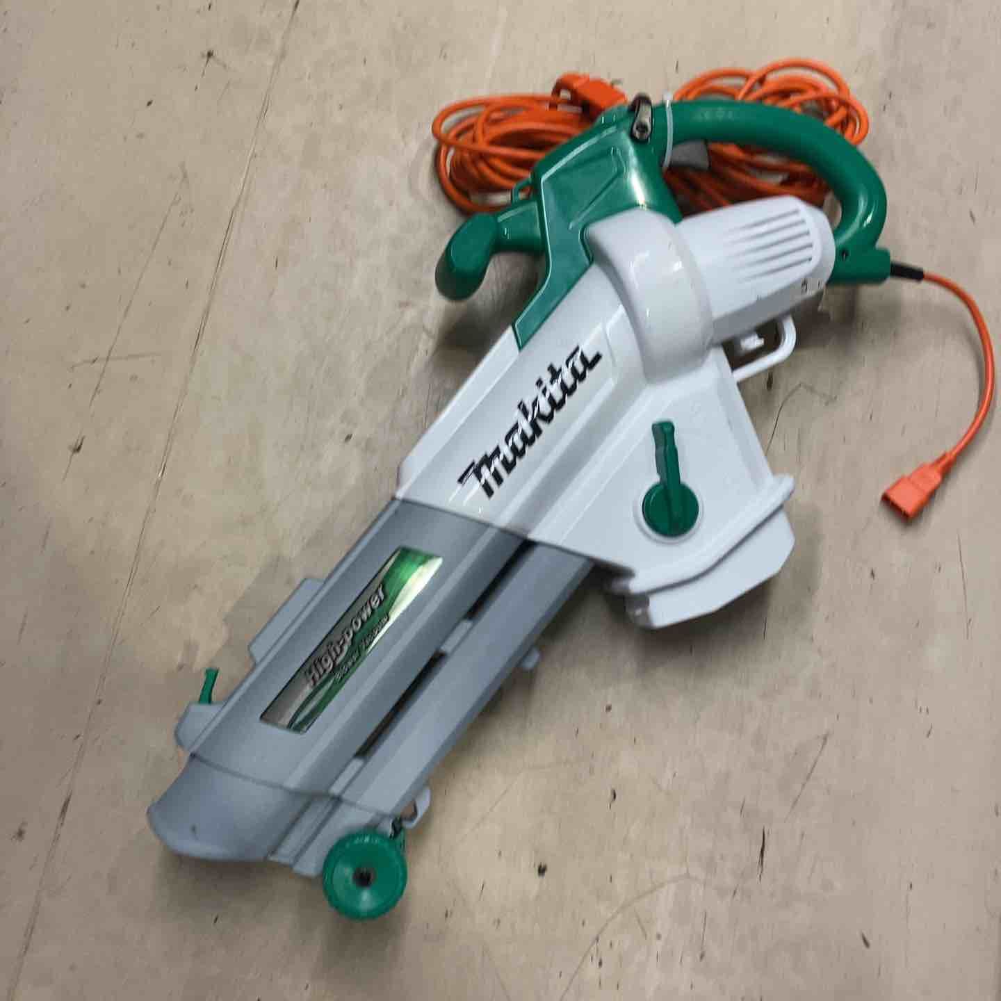 マキタ(Makita) AC100V ブロワ集じん機 MUB1200【町田店】 - メルカリ