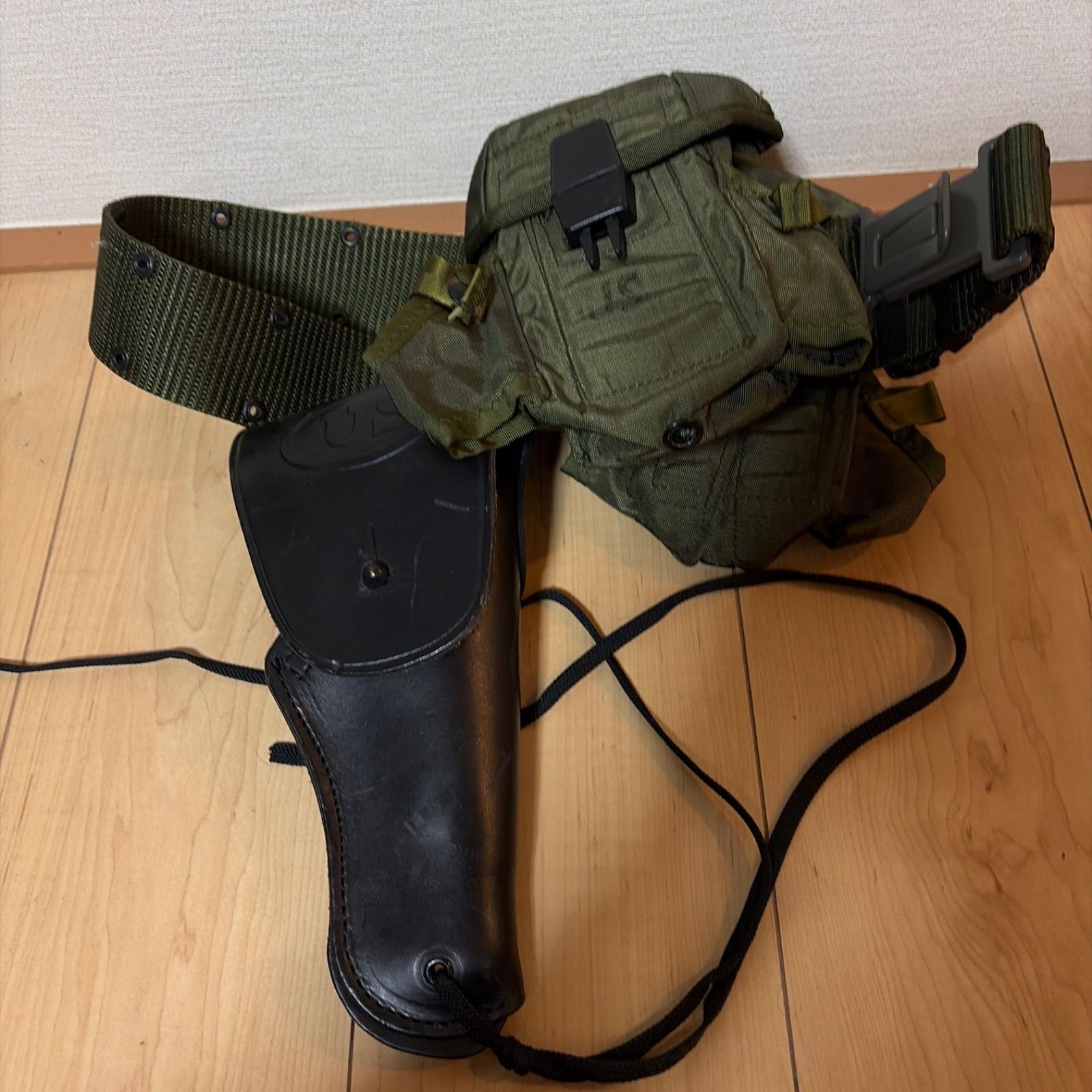 オリーブドラブ ホルスター付きベルト