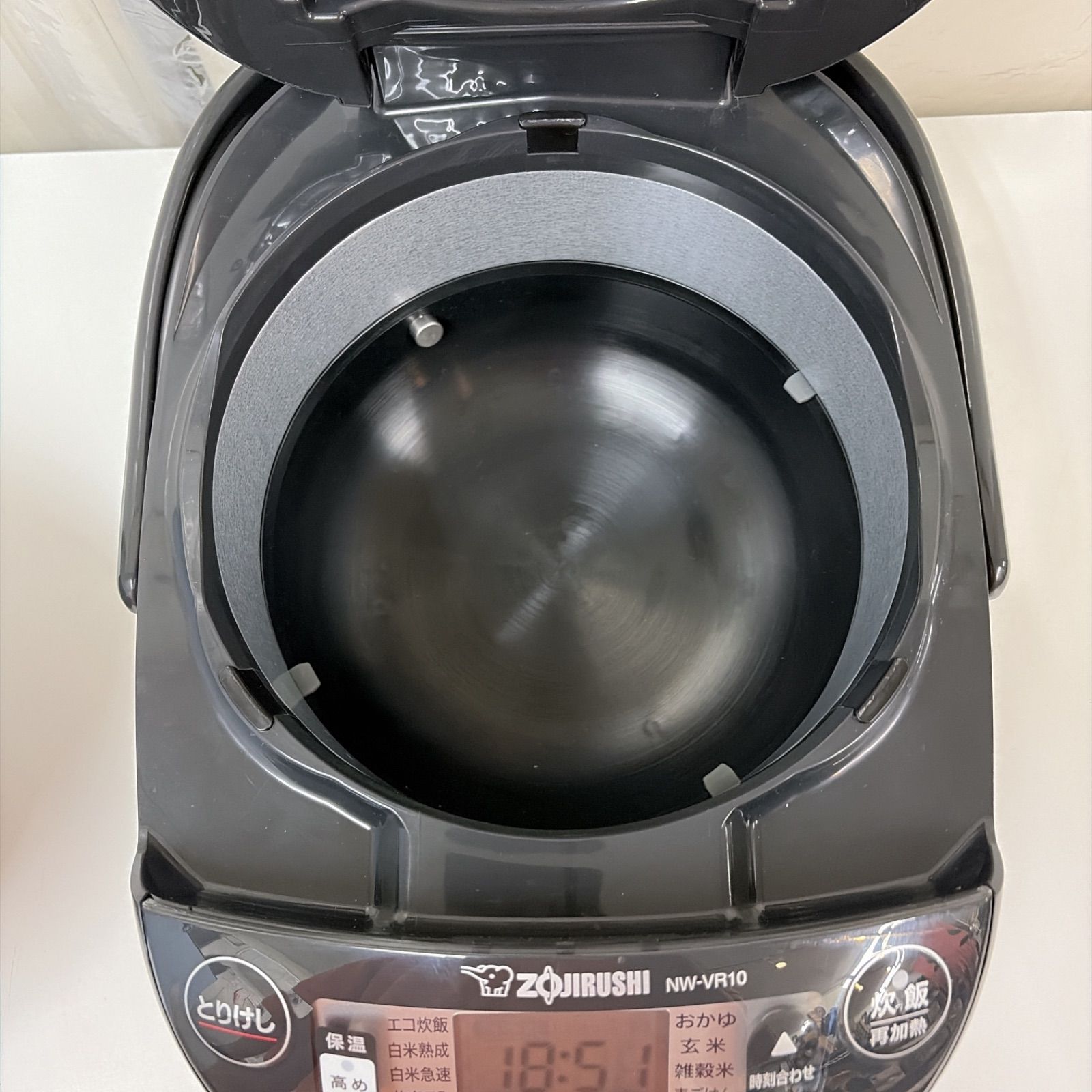 R053 ☀️ 2025年製の高年式♪ ZOJIRUSHI / 象印 IH炊飯ジャー 5.5合 