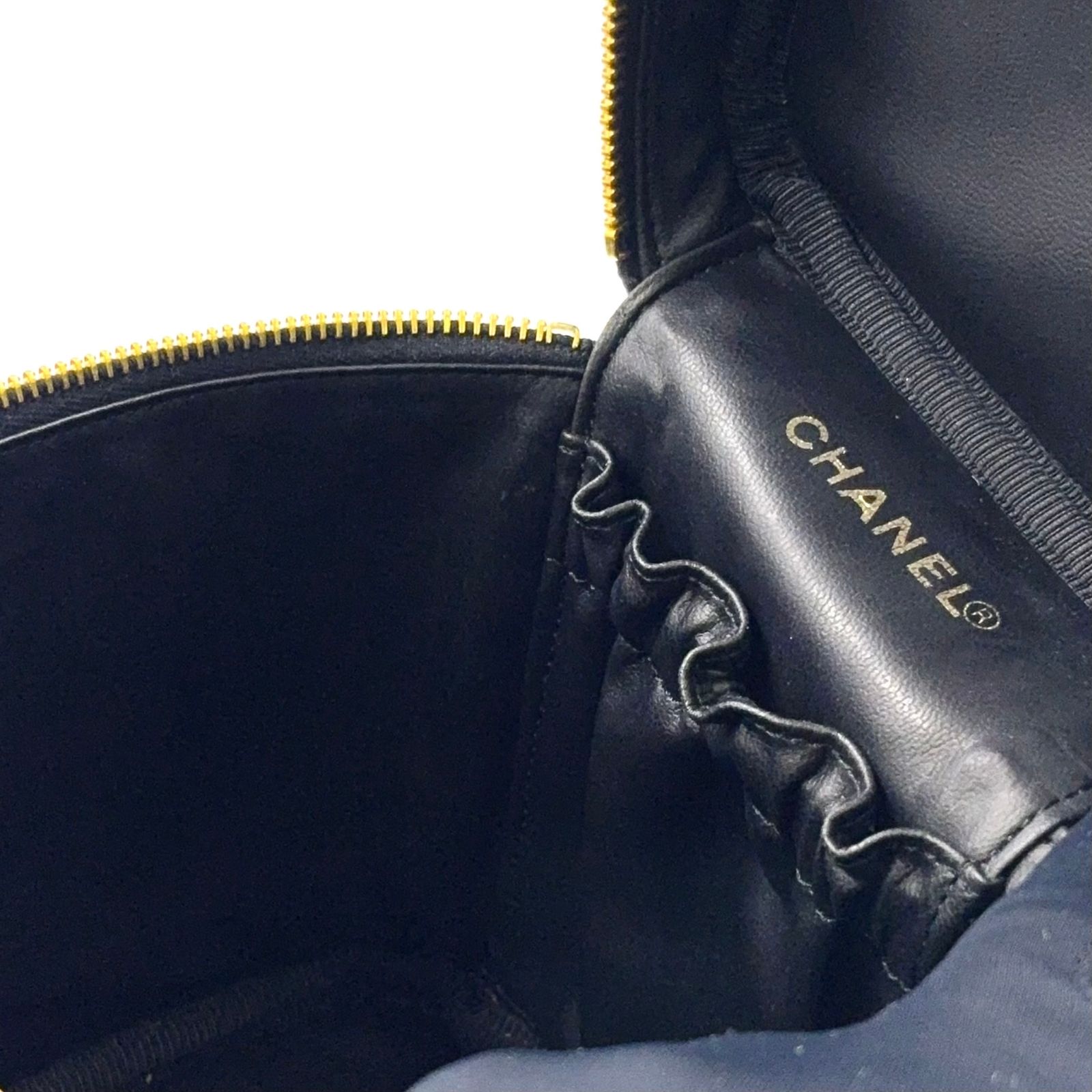 CHANEL ココマーク バニティ ハンドバッグ 3番台 縦型 エナメルレザー