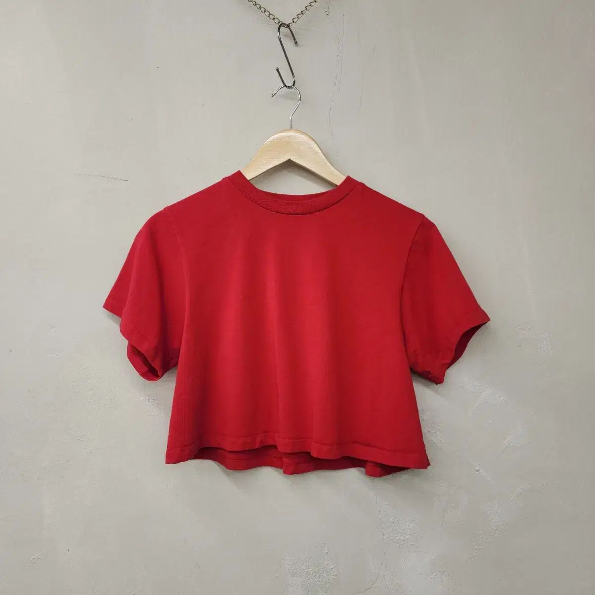 【新品】RECTO クロップドTシャツ 赤 レクト レッド 韓国 トップス 半袖 RECTO 렉토 レッド クロップド 半袖 Tシャツ - メルカリ