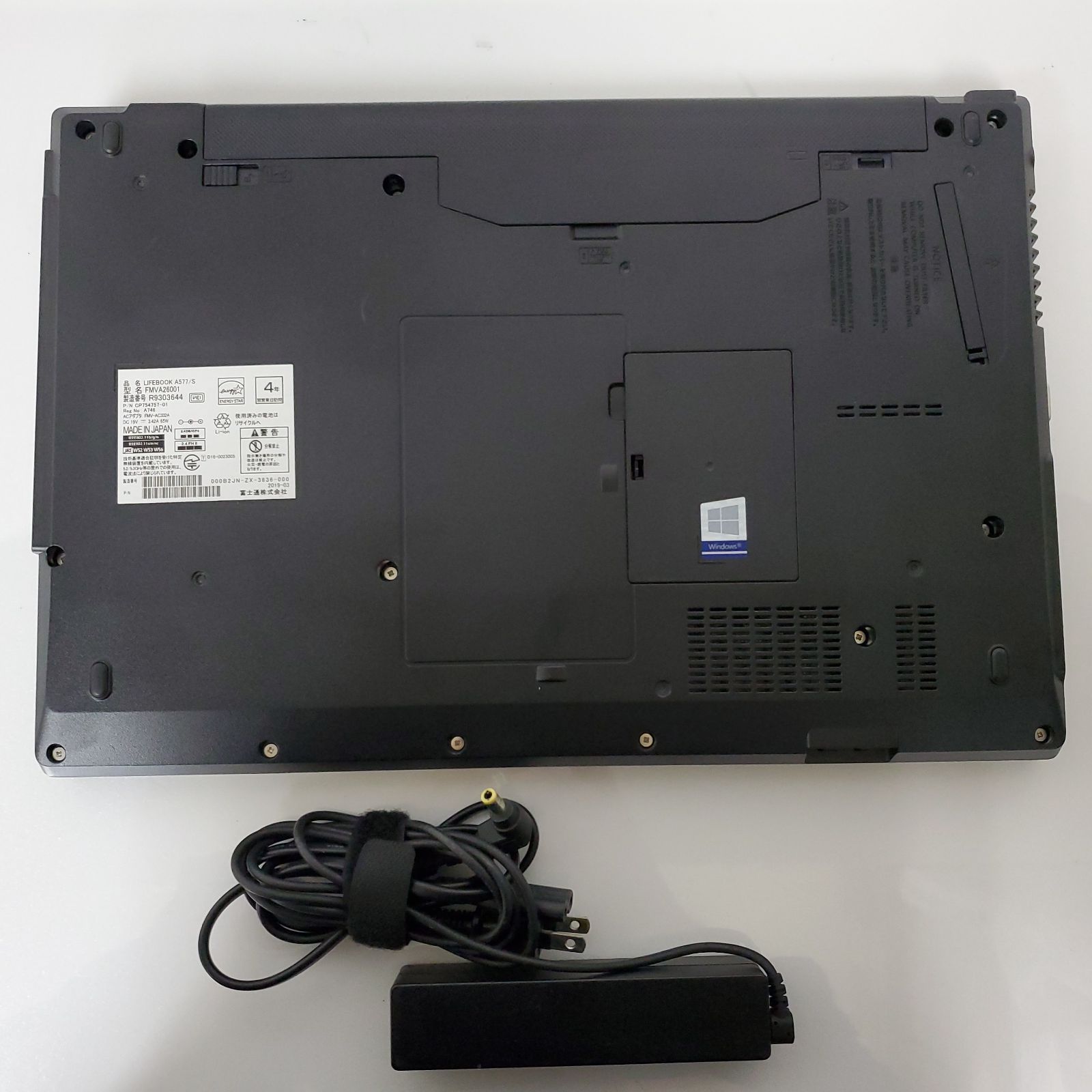 ノートPC・Fujitsu ・LIFEBOOK・FMVA26001・Intel Core i5・メモリ8GB