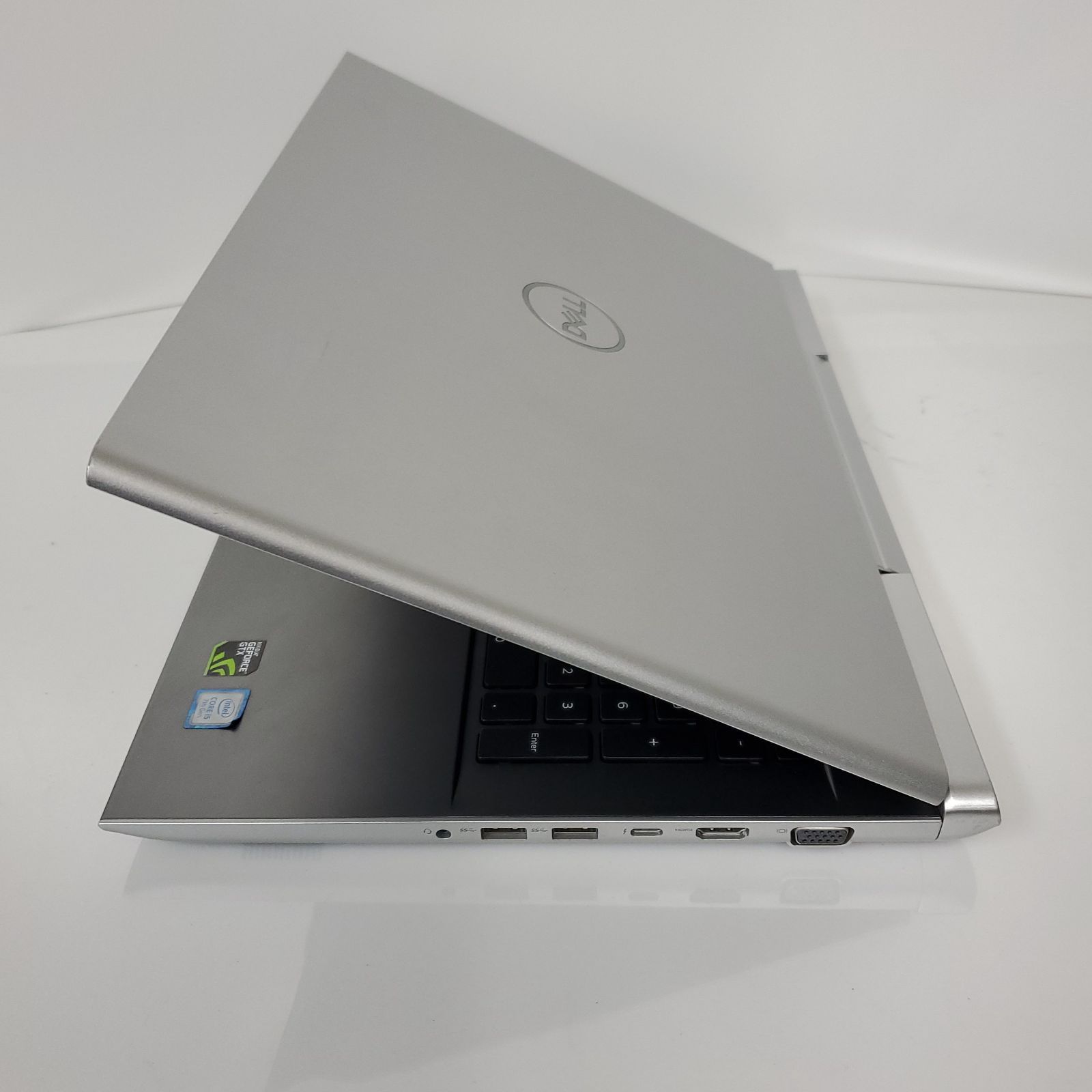ノートPC・Dell Vostro 15 7570・15インチ・Intel Core i5・メモリ8GB 