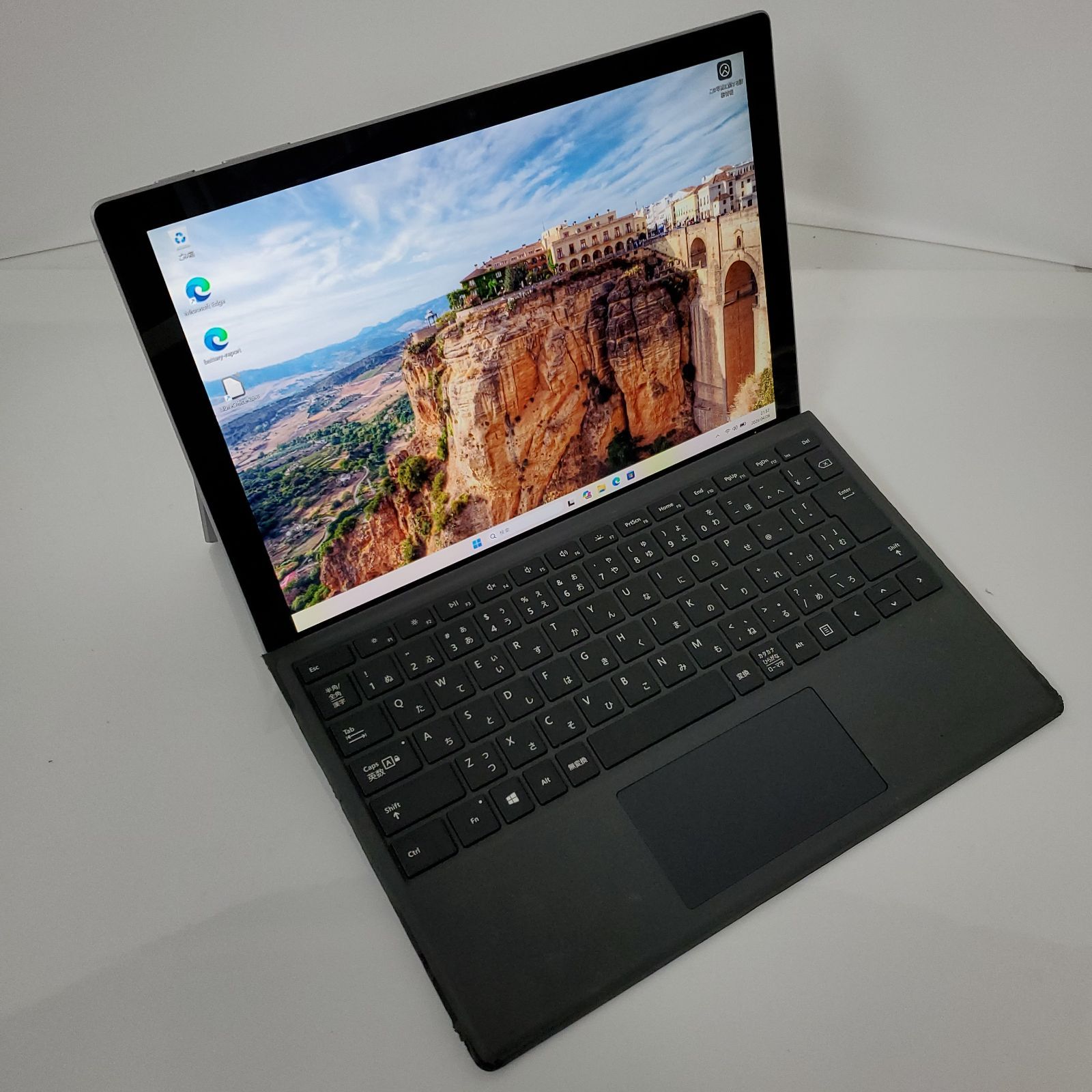 Microsoft Surface pro5 8GB/256GB Corei5 Model: Microsoft Surface