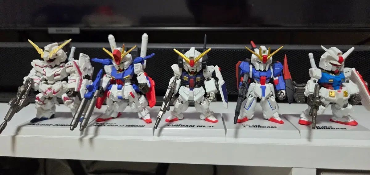 ガンダムコンバージ 10周年宇宙世紀セット-トランプ氏