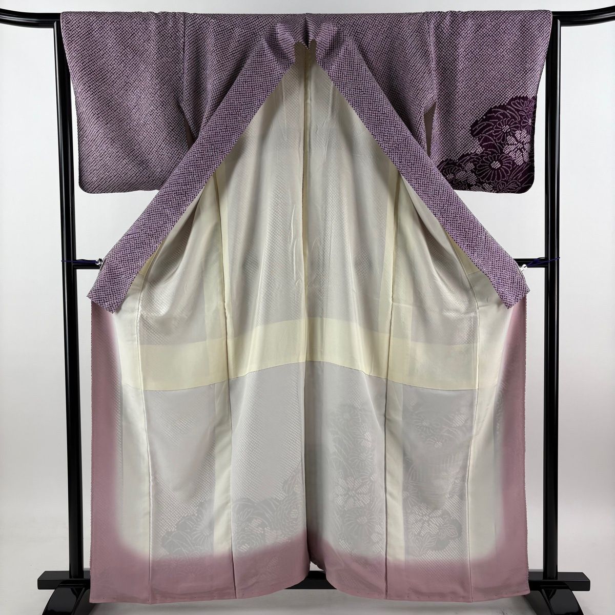 付下げ 身丈160cm 裄丈65cm 正絹 名品 【中古】 美品】 付下げ 身丈160cm 裄丈65cm M 袷 草花 刺繍 薄オレンジ 正絹 秀