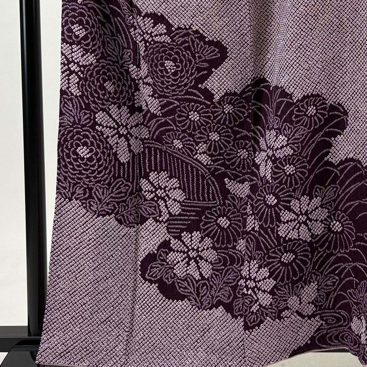 付下げ 身丈160cm 裄丈65cm M 袷 草花 雲文 紫 正絹 秀品 【中古