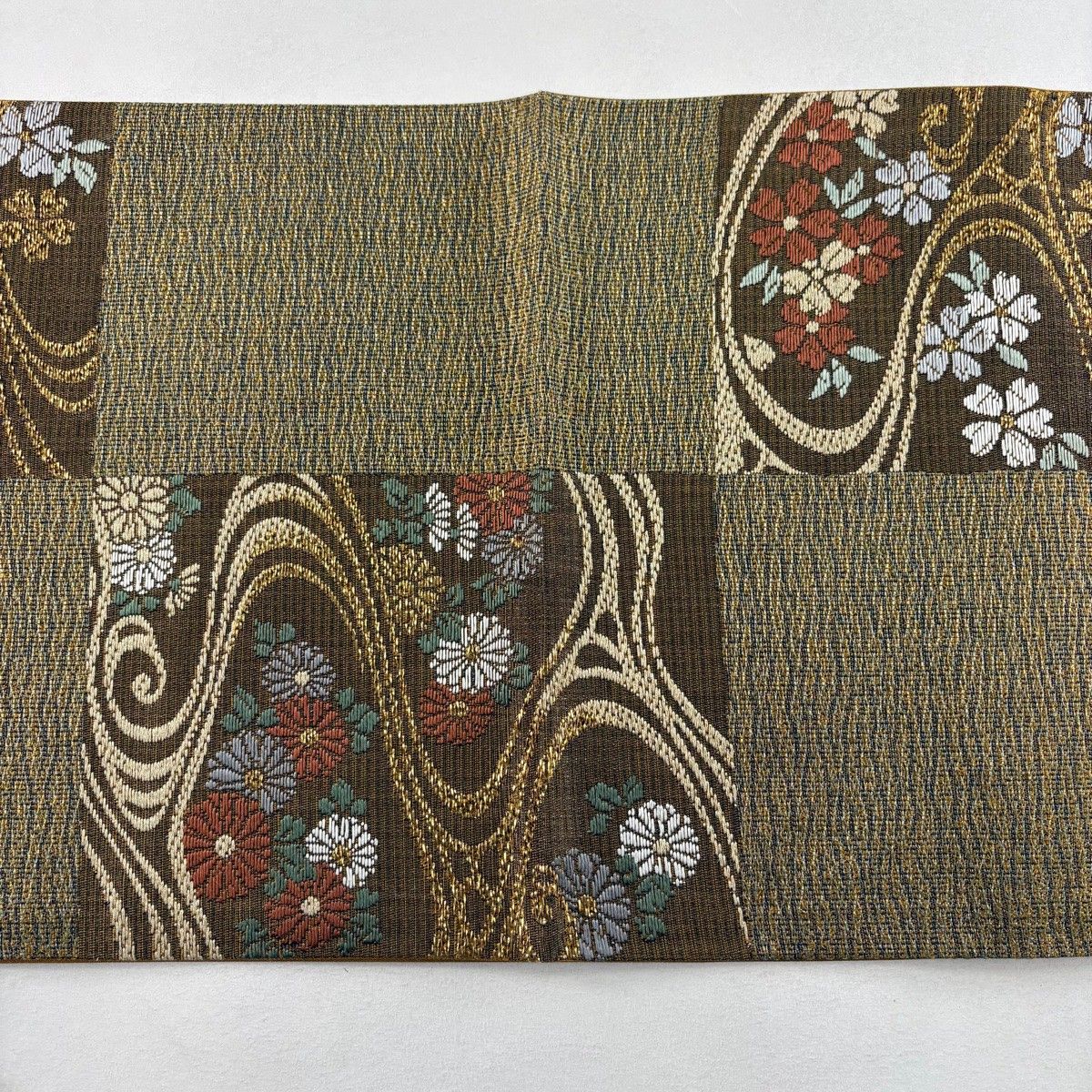 美品】 袋帯 秀品 草花 流水 金糸 箔 茶緑色 六通 正絹 【中古