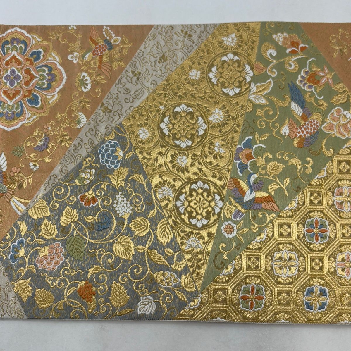 美品】 袋帯 秀品 川島織物 落款 華文 花喰い鳥 金糸 箔 ベージュ 六通