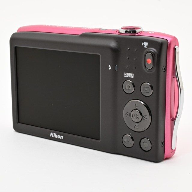 【中古】Nikon ニコン COOLPIX S3300 ストロベリーピンク コンパクトデジタルカメラ ニコン（Nikon） 【中古】Nikon COOLPIX S3300 ストロベリーピンク