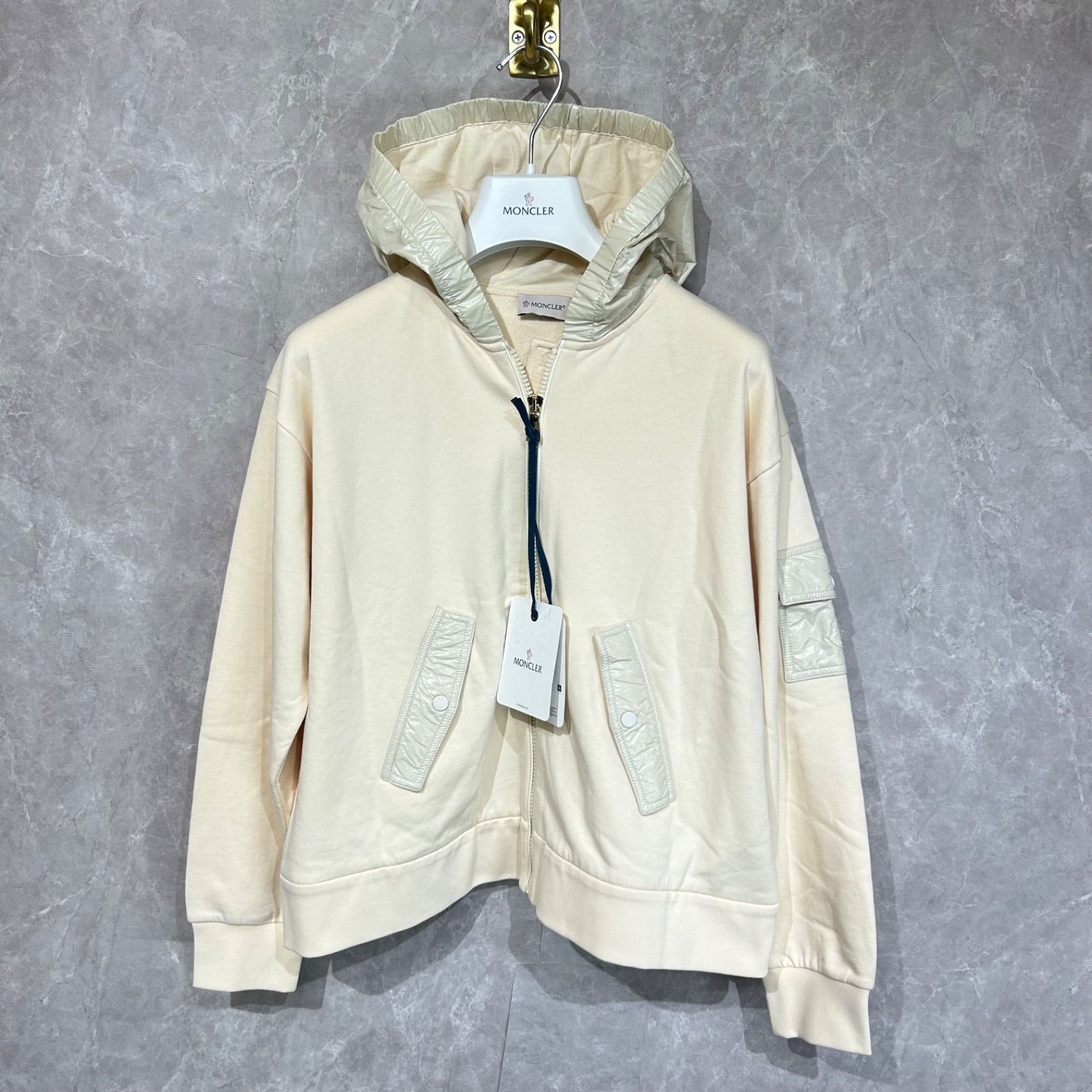 モンクレール　ベージュパーカー ライトベージュ パーカー : Sweatshirts 向けの Men | モンクレール