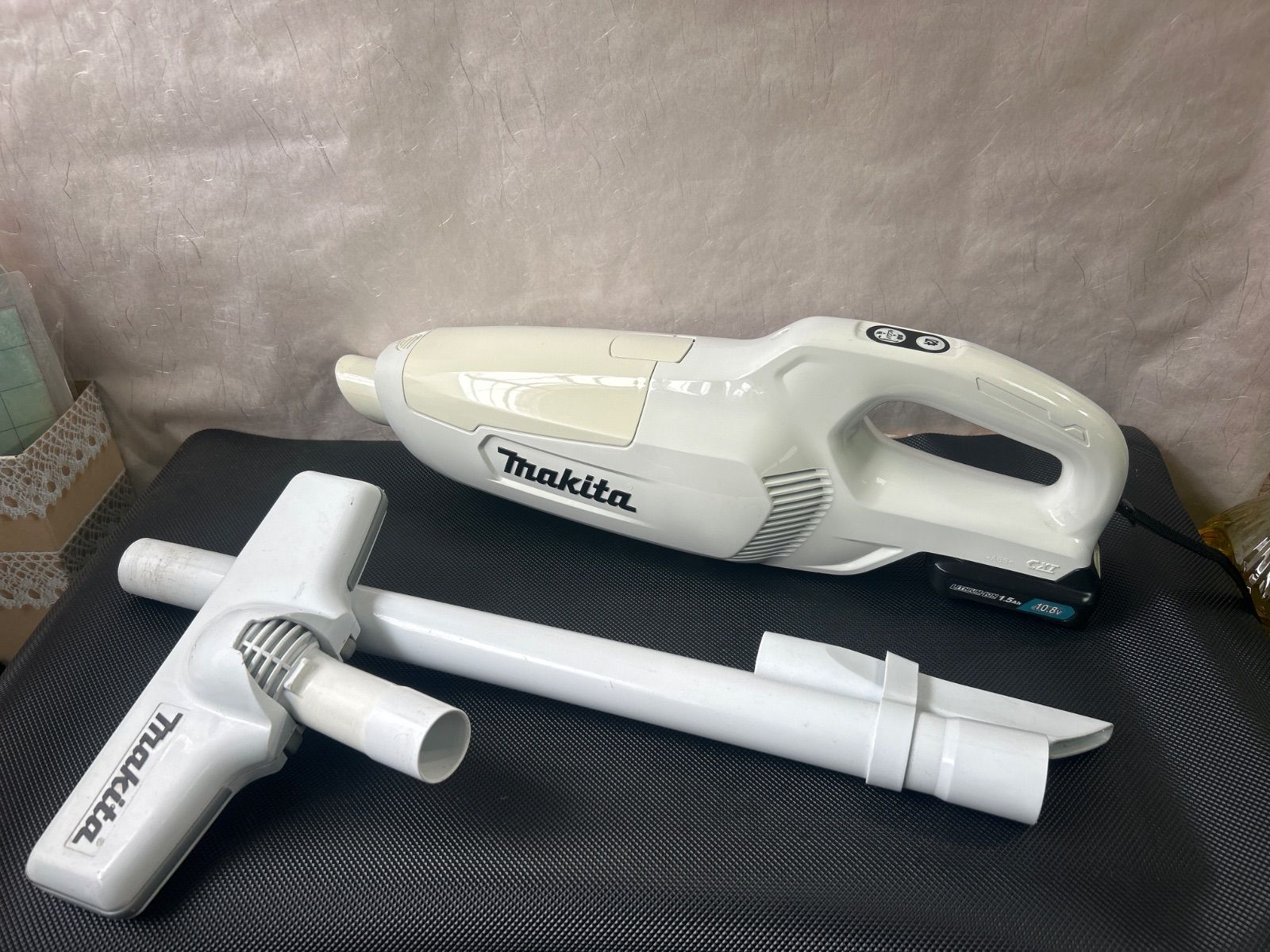 【中古】Makita CL107FD 充電式クリーナー 本体 マキタ（makita） 充電式クリーナー(紙パック式掃除機) CL107FDSHW