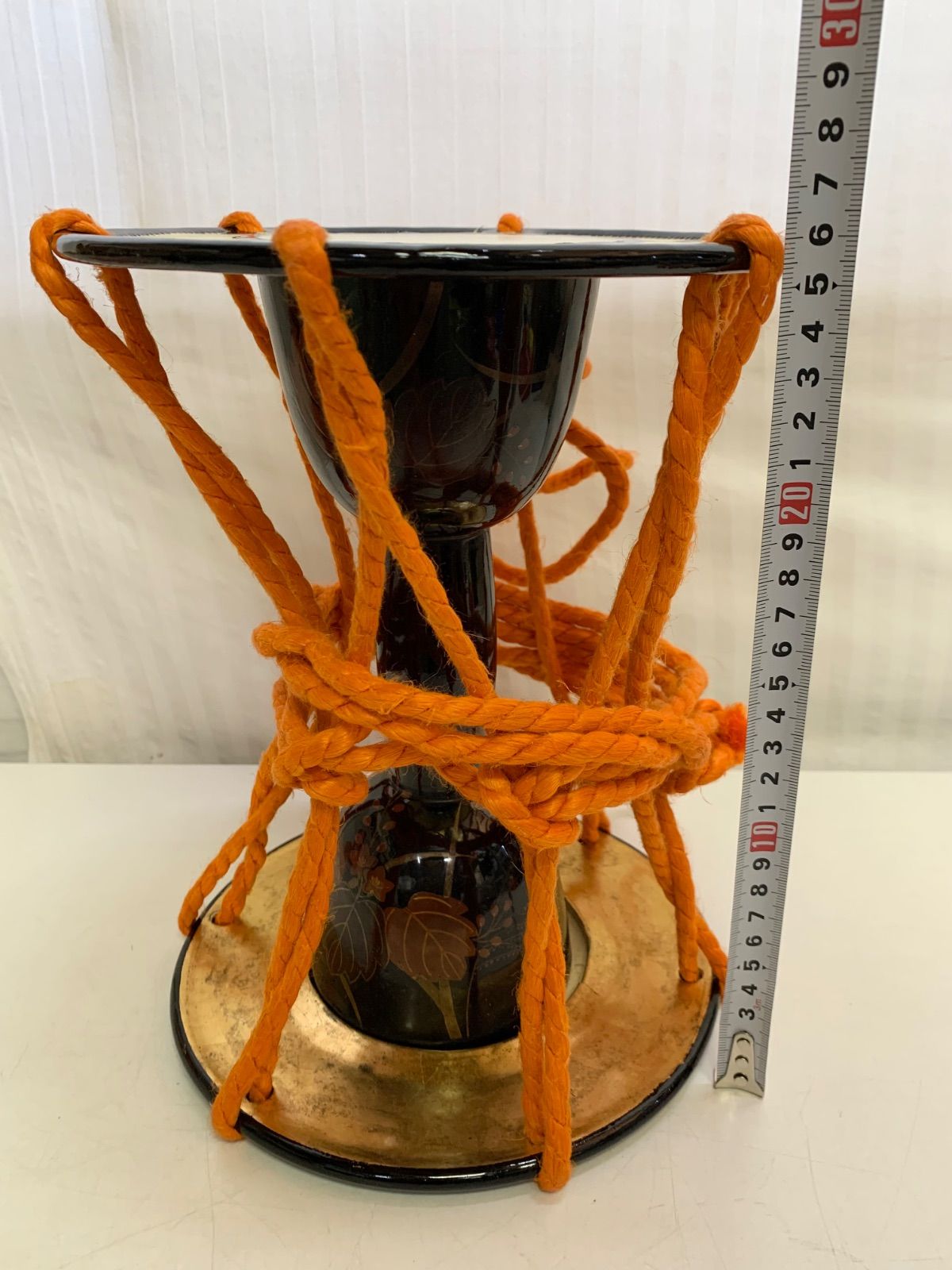 本革 小鼓 黒漆 秋草蒔絵 和楽器 日本舞踊 日舞 歌舞伎 能楽 民俗芸能 本革 小鼓 黒漆 秋草蒔絵 和楽器 日本舞踊 日舞 歌舞伎 能楽 民俗芸能