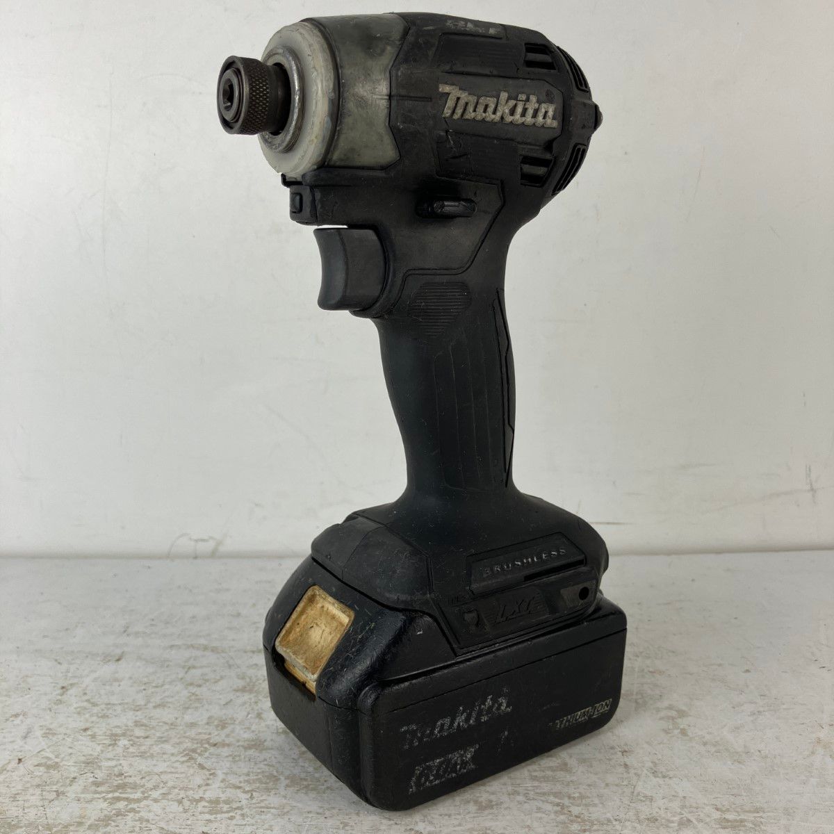 MAKITA マキタ 18v 充電式インパクトドライバ バッテリーx1付 ※充電器 