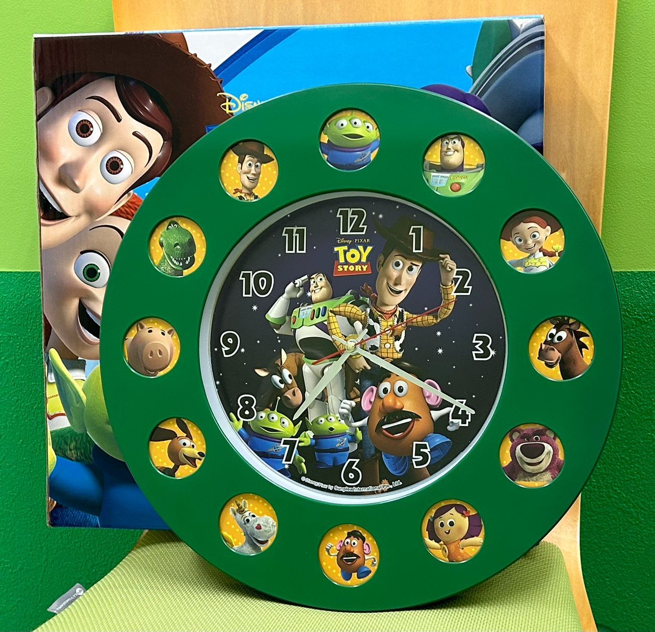 加】トイストーリー 壁掛け時計 グリーン 稼働 TOY STORY Disney PIXAR