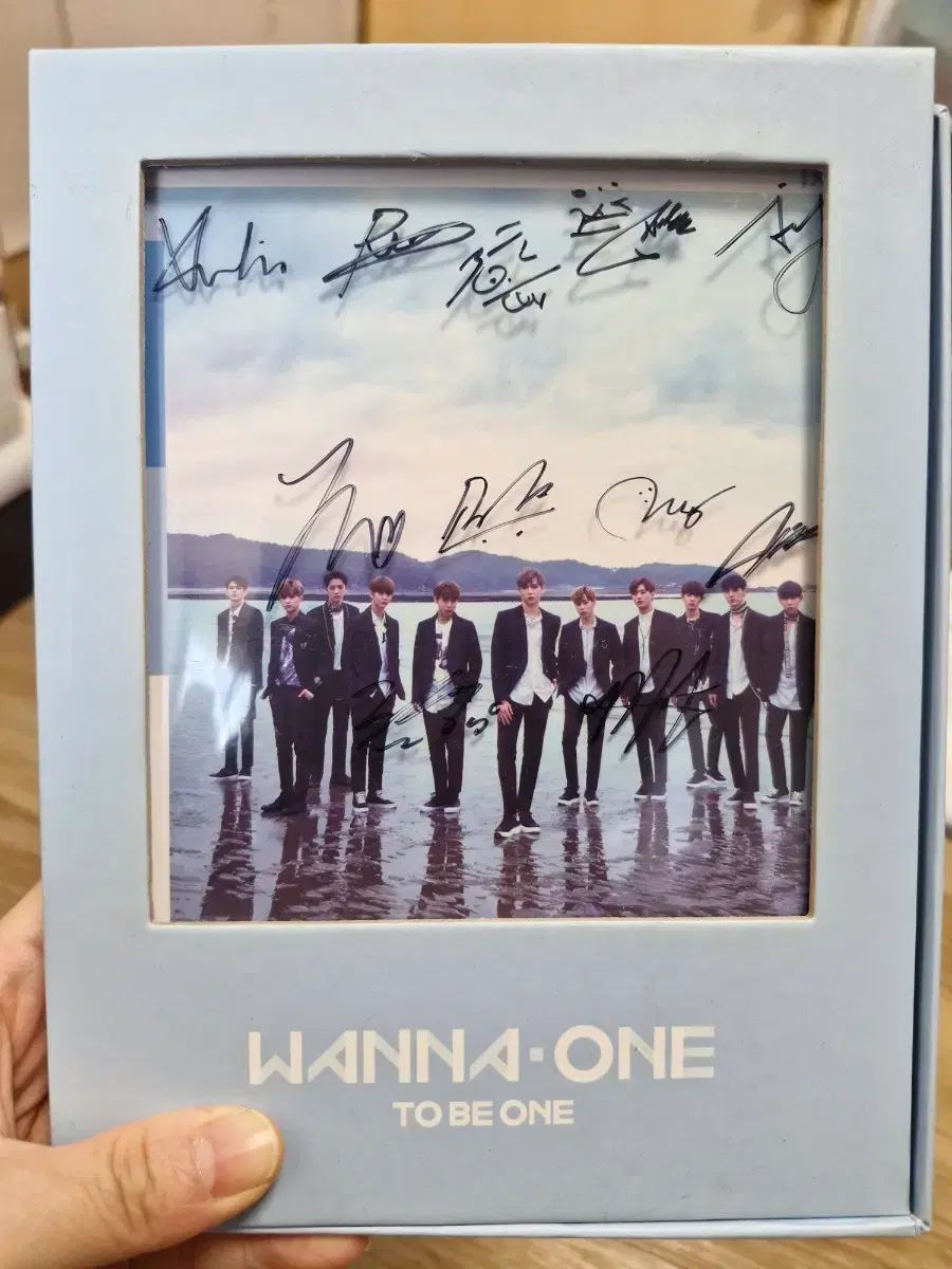 【★サイン入り】wannaone CD Wanna One（ワナワン）サイン入り アルバム - メルカリ