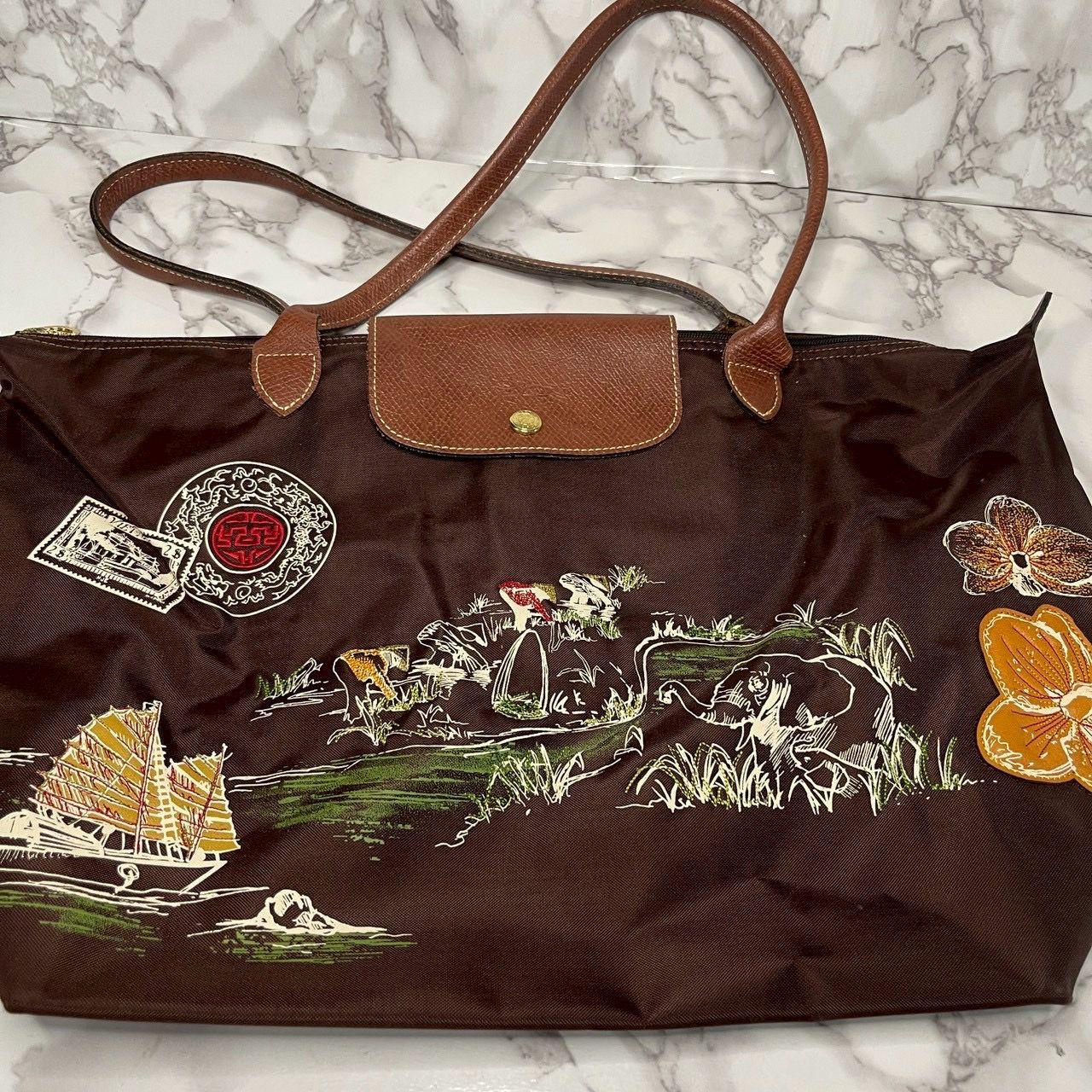 【良品】ロンシャン LONGCHAMP ベトナム刺繍 ルプリアージュ トートバッグ ナイロン ブラウン プリント柄 大容量